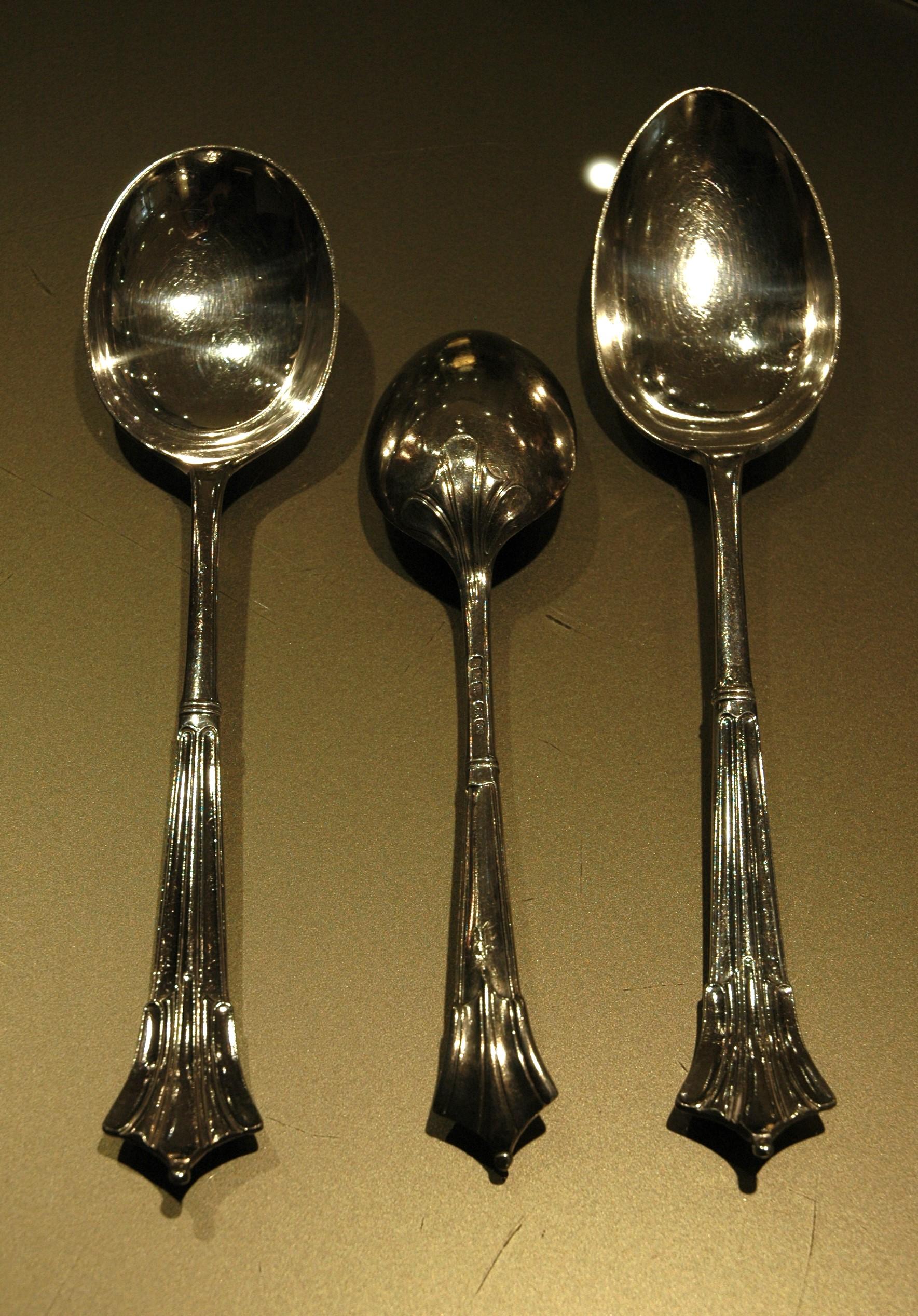 Important antique silver cutlery service with storage cabinet For Sale 3