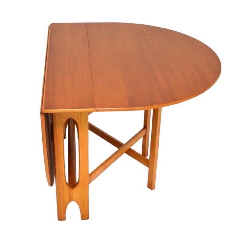 Imported Vintage Mid-Century Modern Walnut Gateleg Extended Dining Table In Good Condition In Seattle, WA