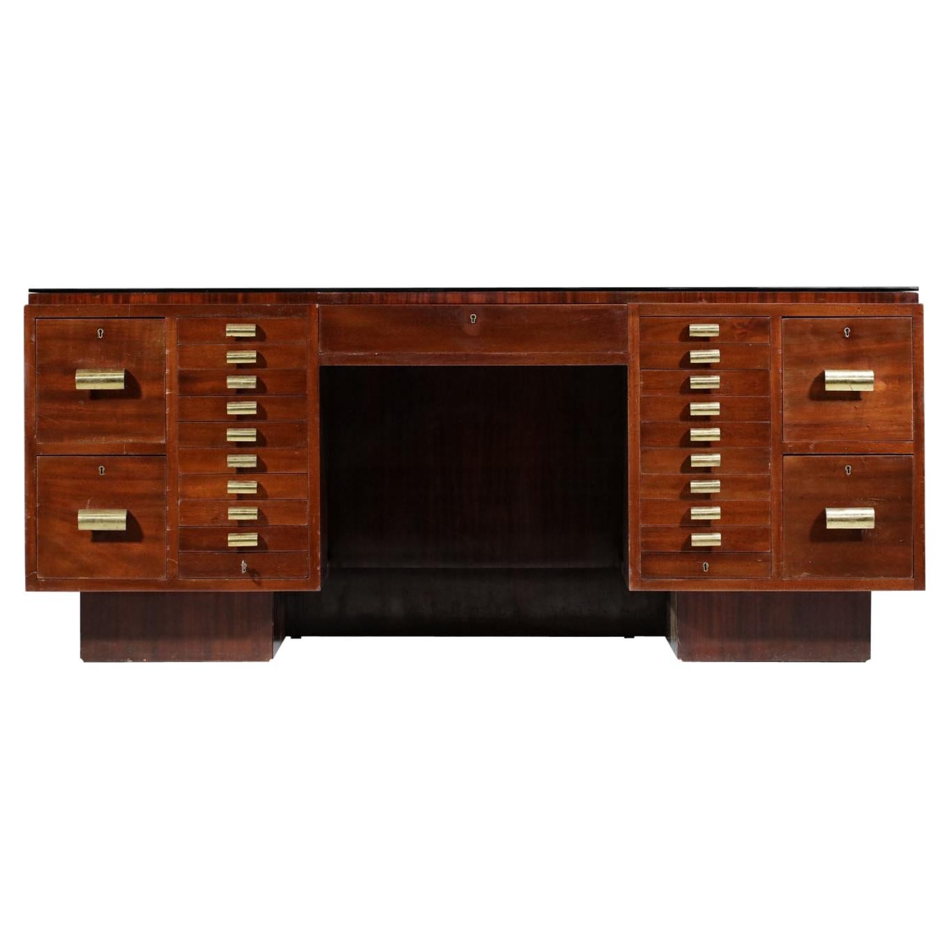 Imposant bureau moderniste français des années 1940 en acajou dans le style de Dupré Lafon, E498