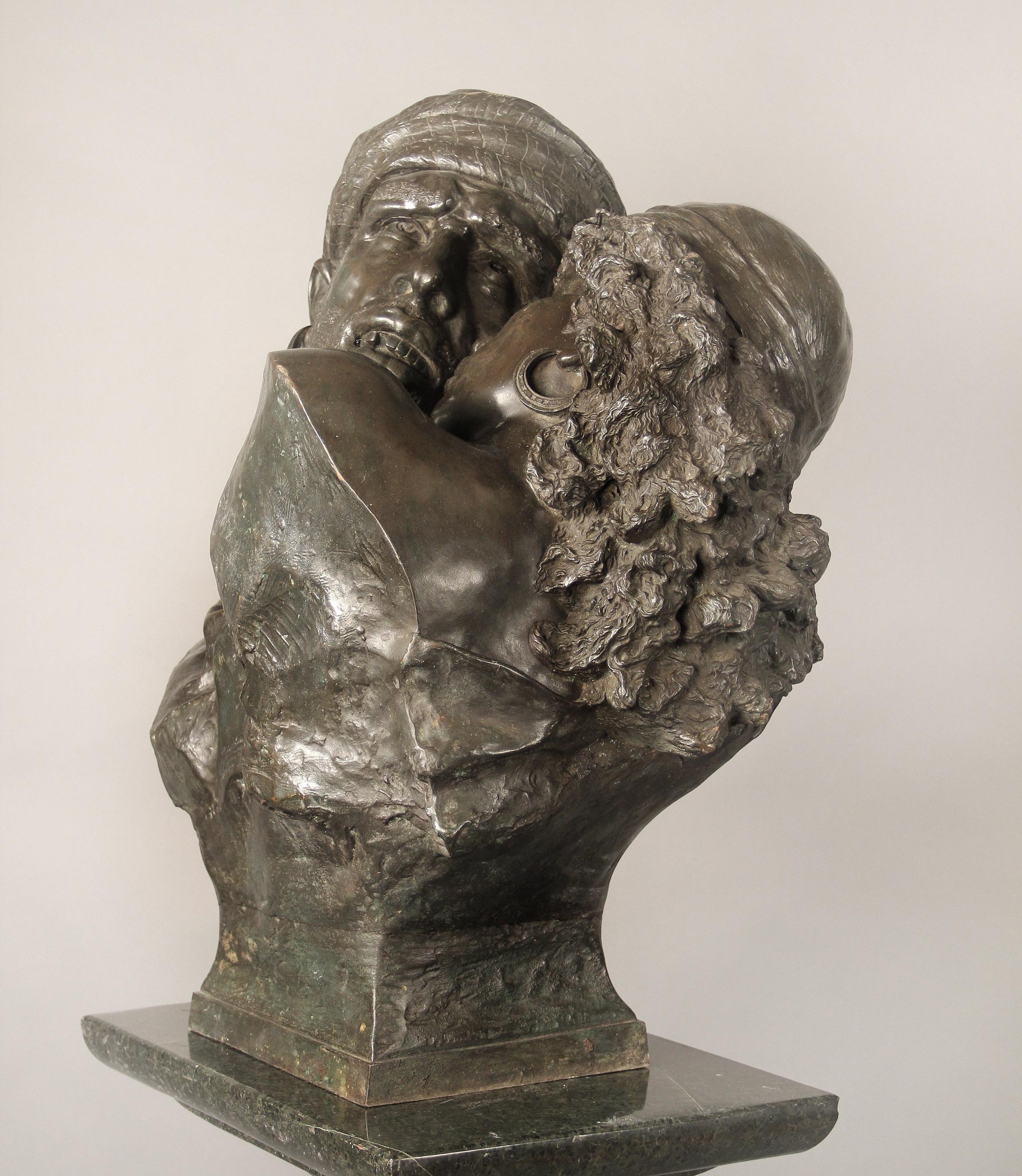 Français Bronze imposant du 19ème siècle représentant un couple s'embrassant par Charles Cordier en vente