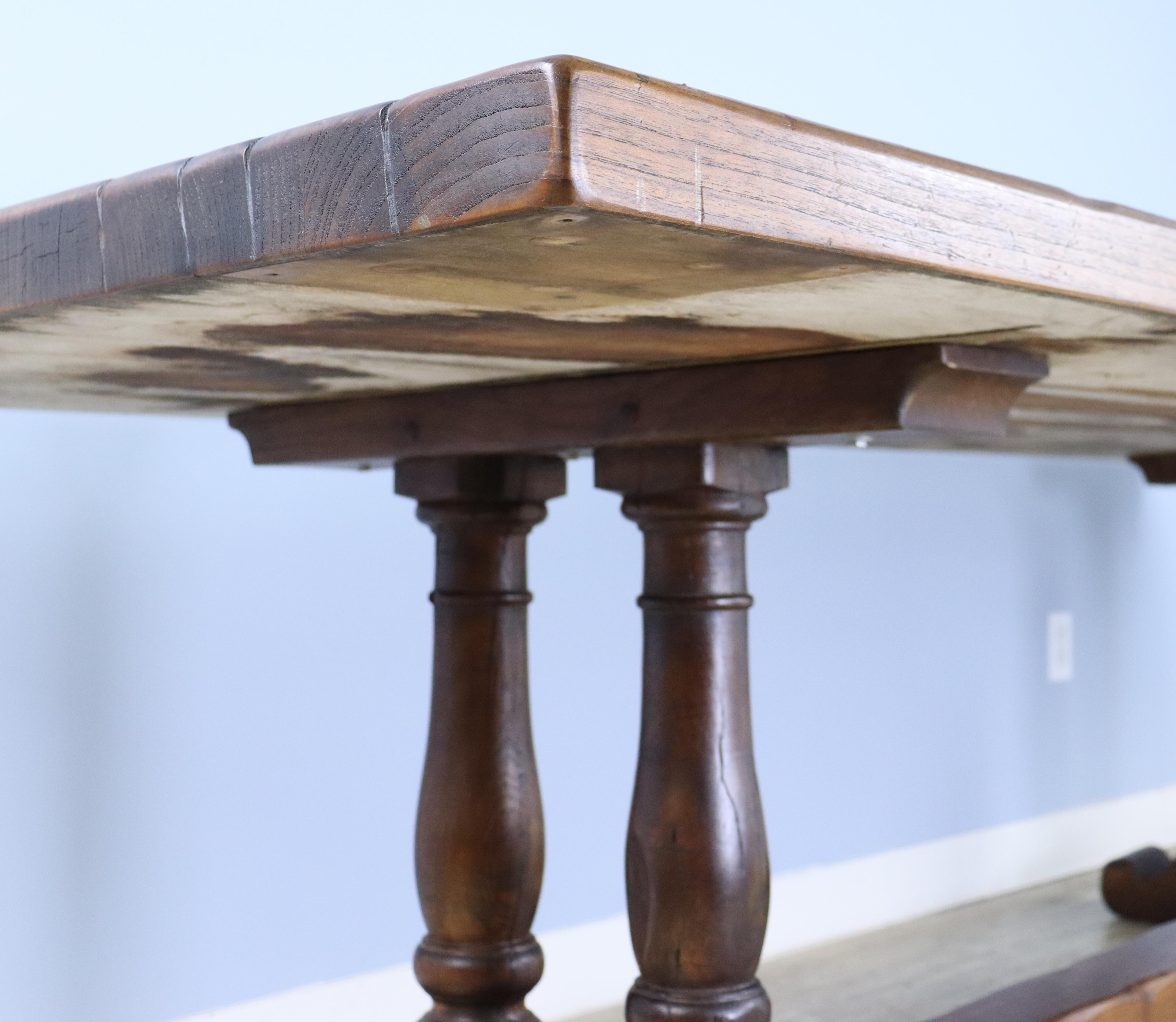 Imposing 19th Century Oak Dining Table with Double Barrel Supports For Sale 9