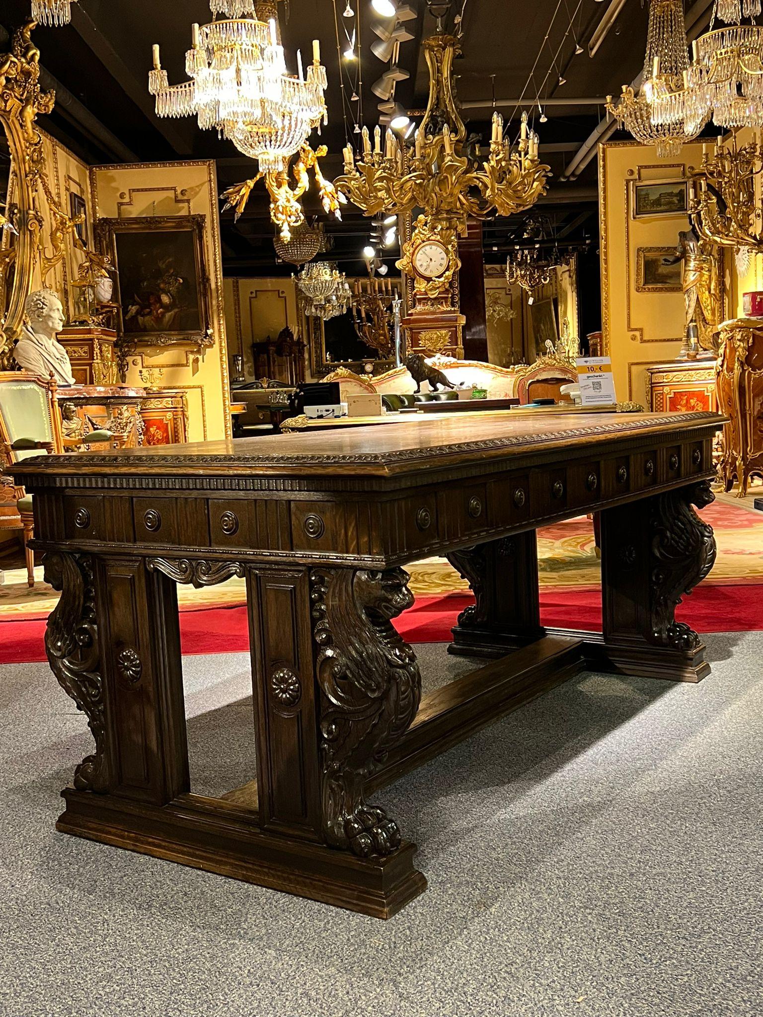 19th Century Imposing Antique Oakwood Desk Neo Renaissance with carved lions 19th century For Sale