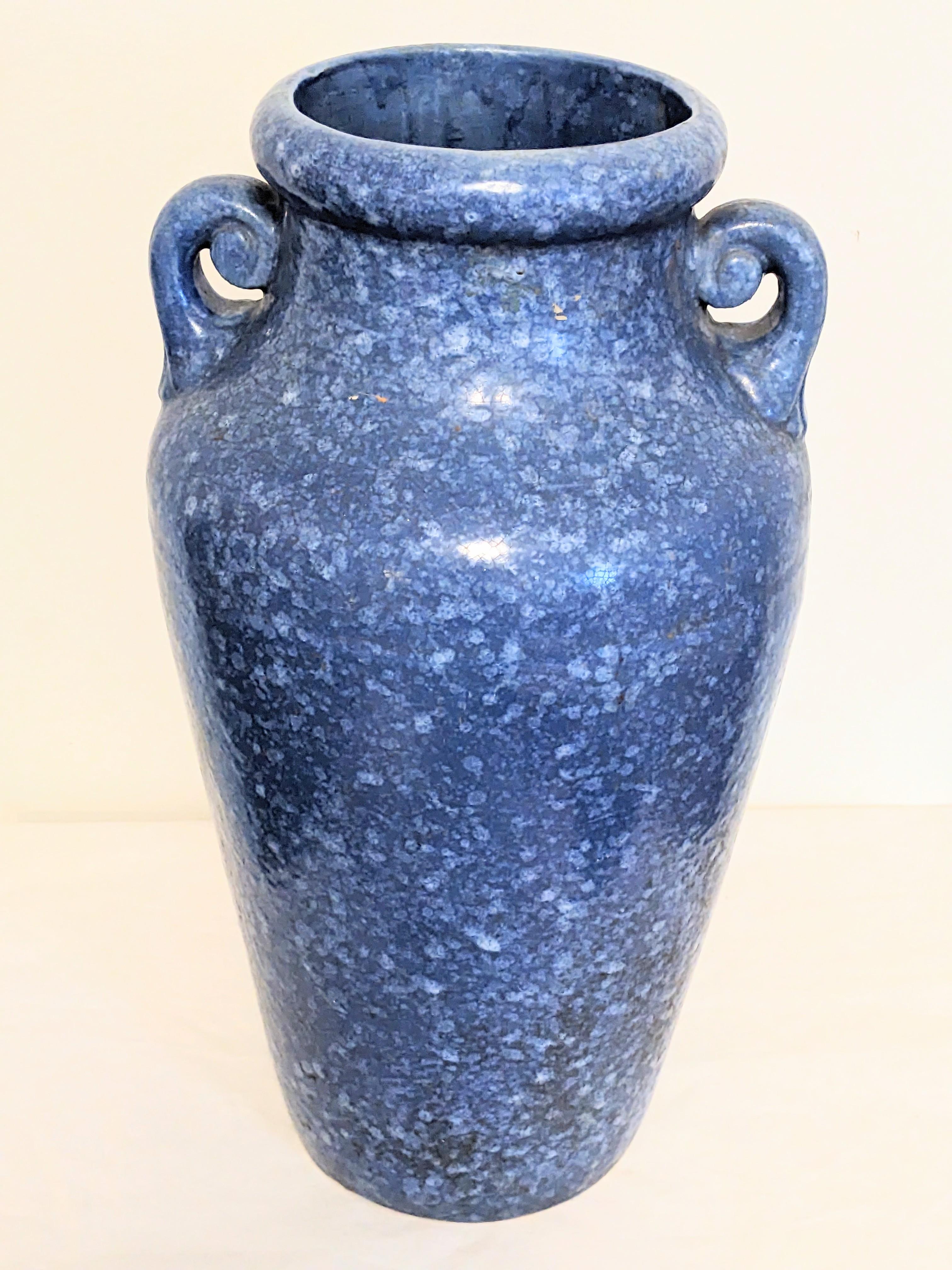 Imposing Art Deco Brush McCoy Mottled Blue Vase In Excellent Condition For Sale In Riverdale, NY