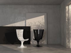 Santos, Eindringlicher Sitz, skulpturaler Stuhl in Schwarz von Joel Escalona