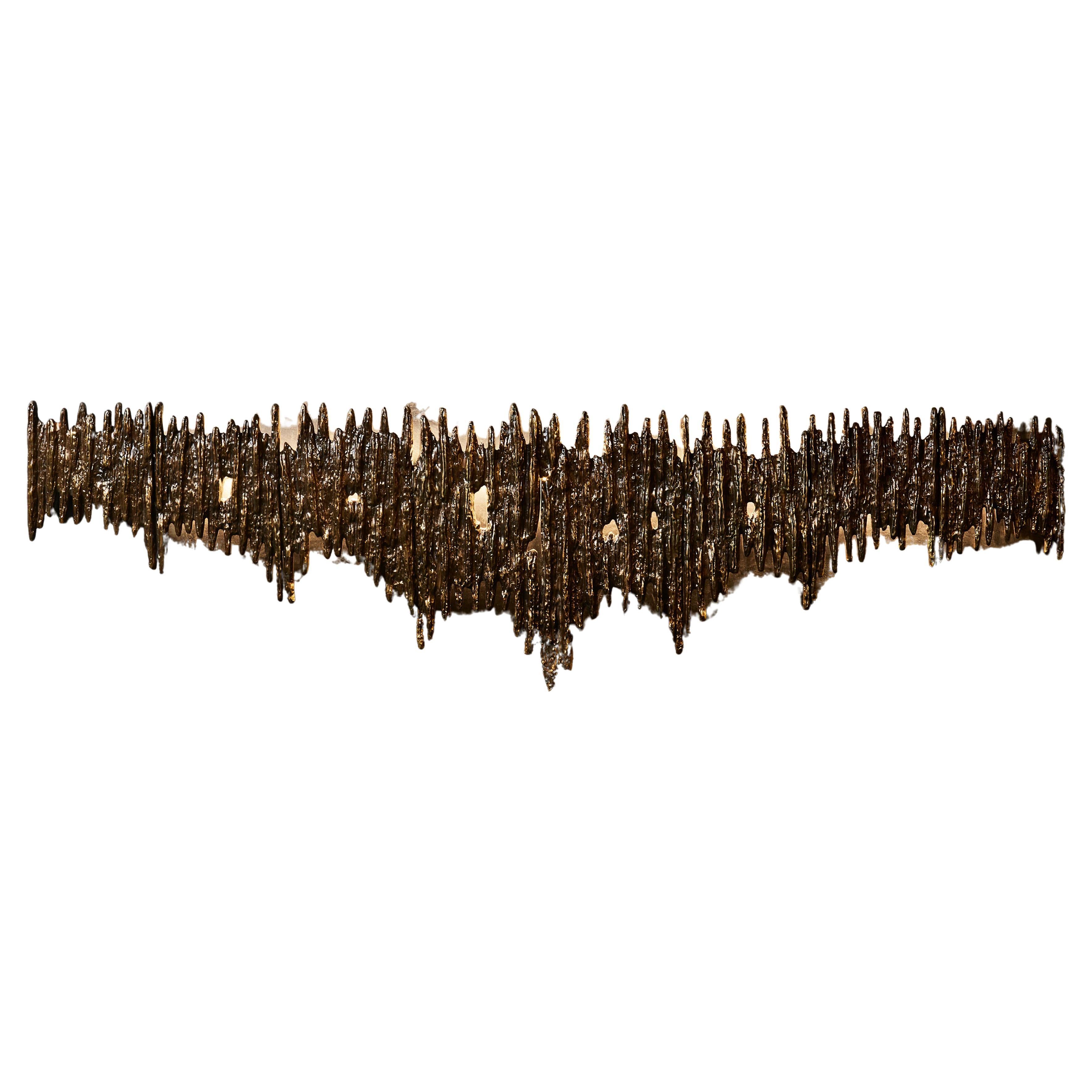 Imposing Brutalist Bronze Horizontale Wall Sconce For Sale