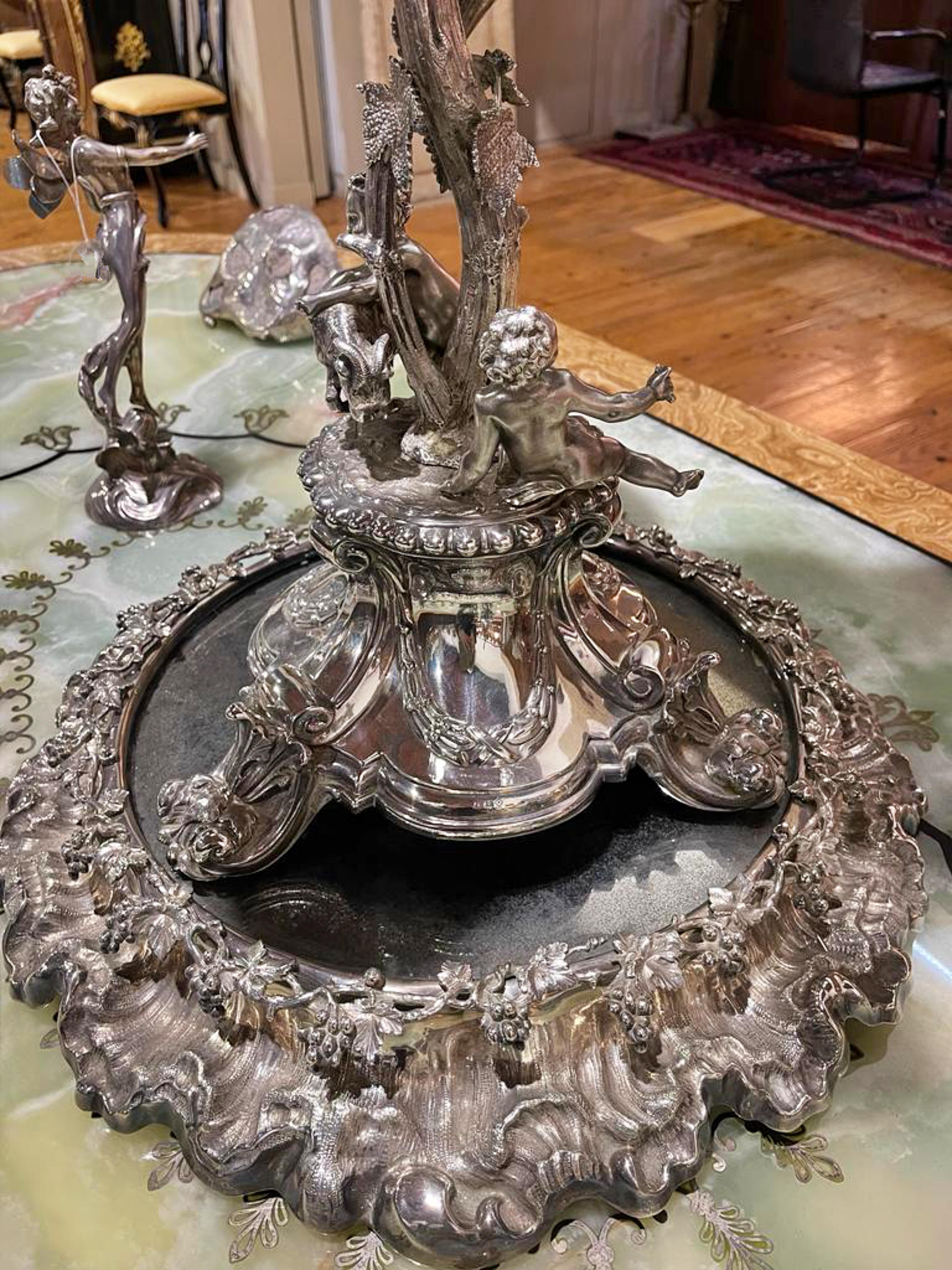 IMPOSING CANDELABRO With Arms Whytt Family of Bennochy-Whyte-Melville 1860 19thC In Good Condition For Sale In Madrid, ES