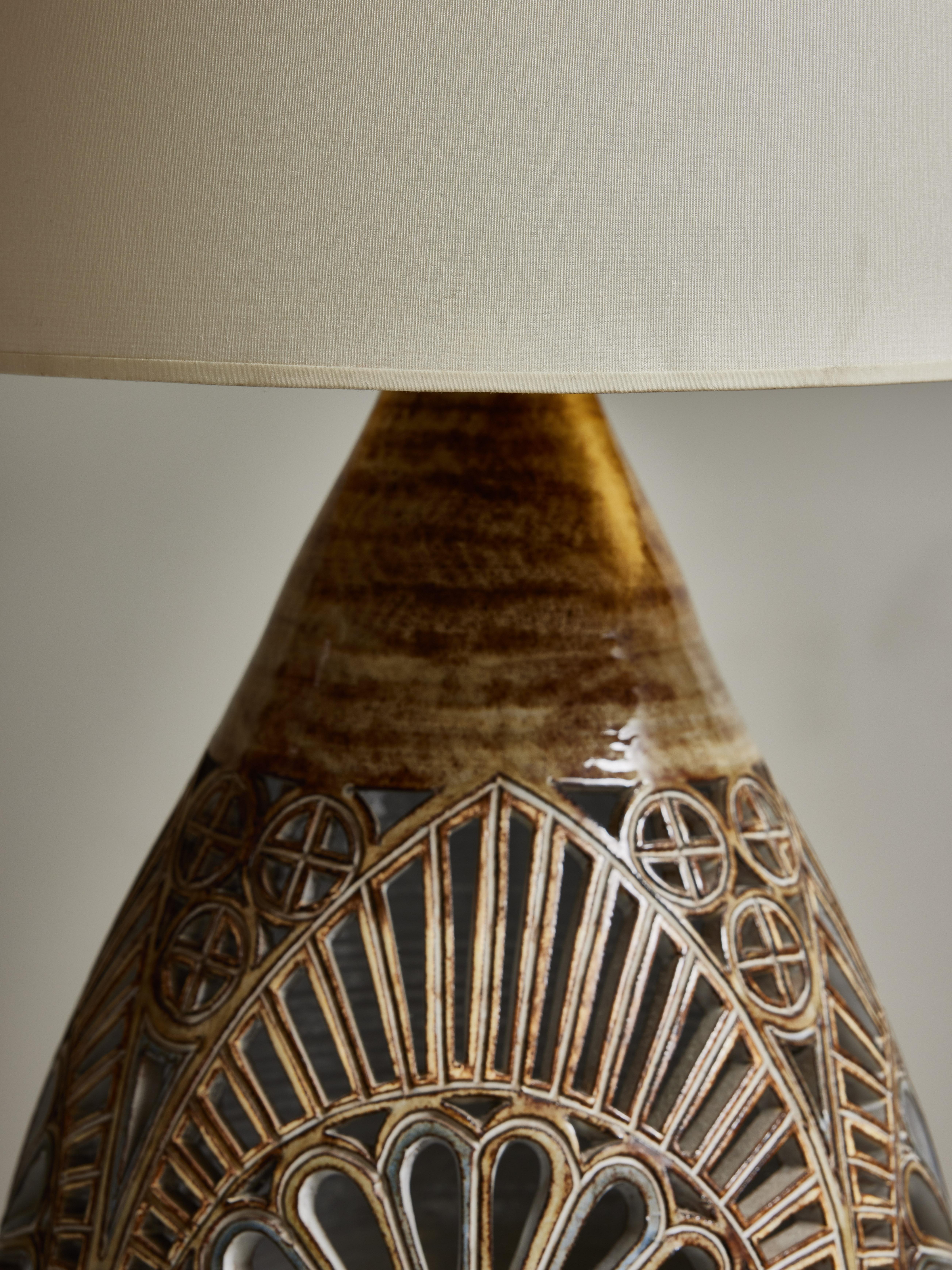Imposing Ceramic Table Lamp by Robert Perot In Good Condition For Sale In Saint-Ouen, IDF