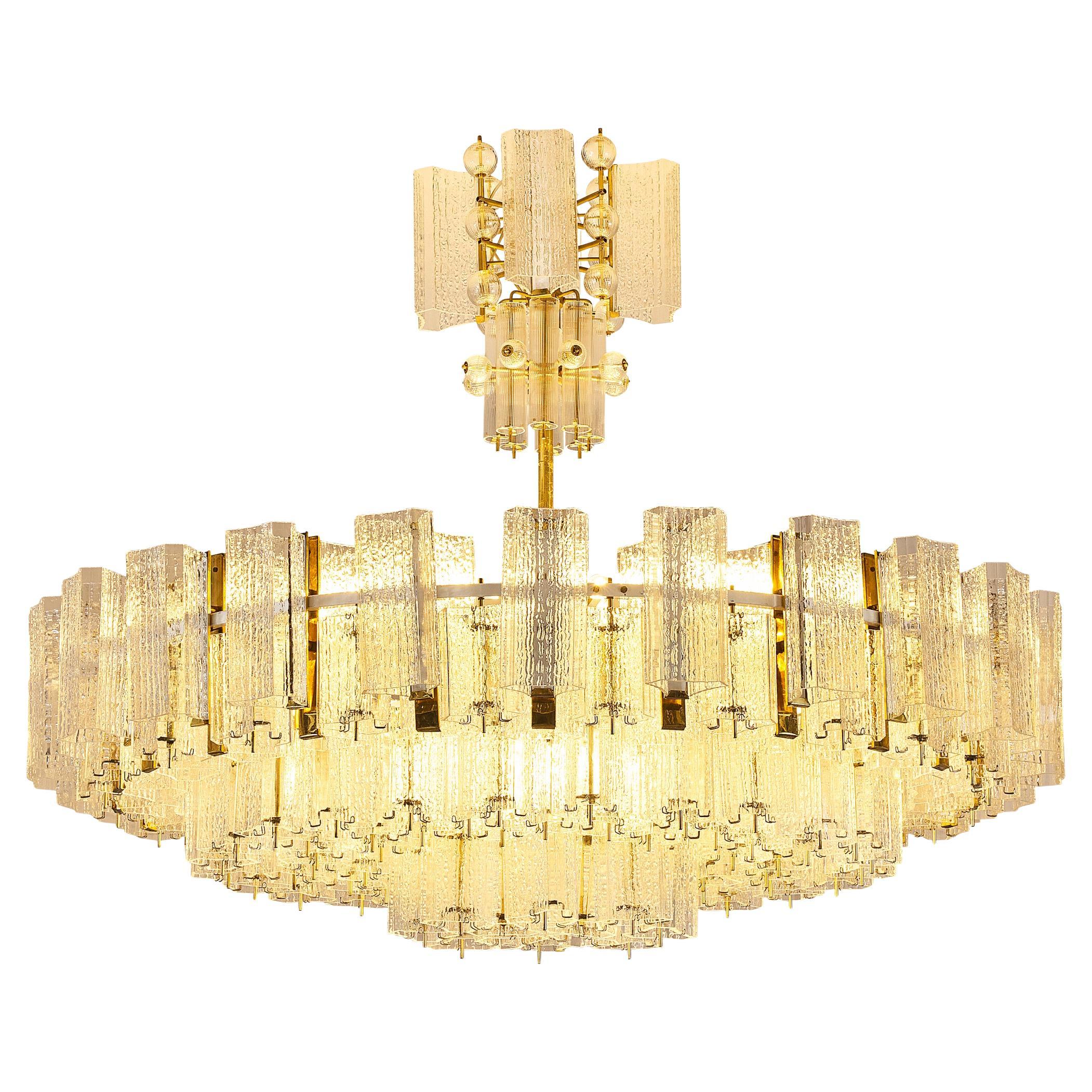 Imposing Chandelier in Textured Glass and Brass 5.7 feet