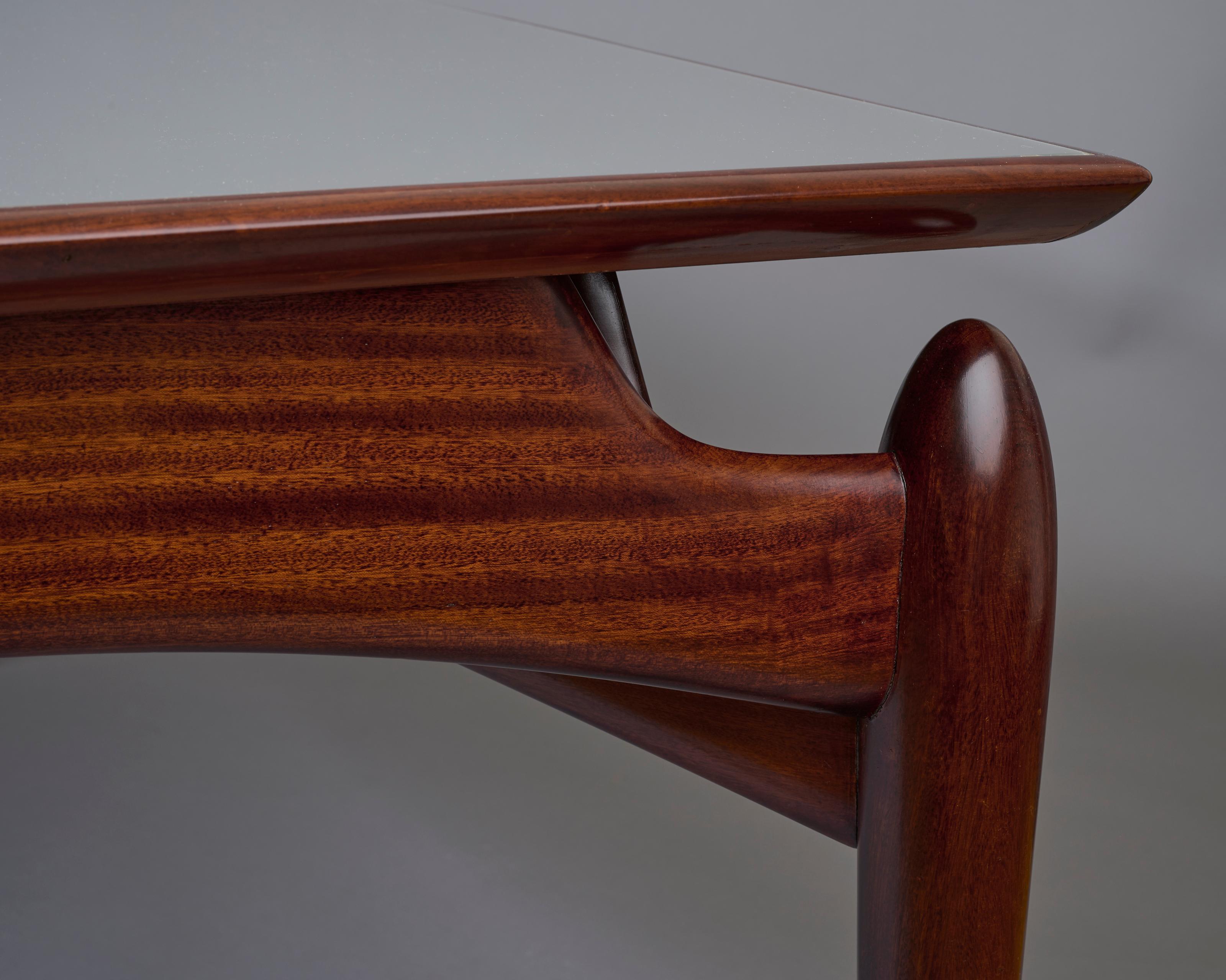 Giuseppe Scapinelli: Dining Table in Mahogany & Back-Painted Glass, Italy 1950's For Sale 9