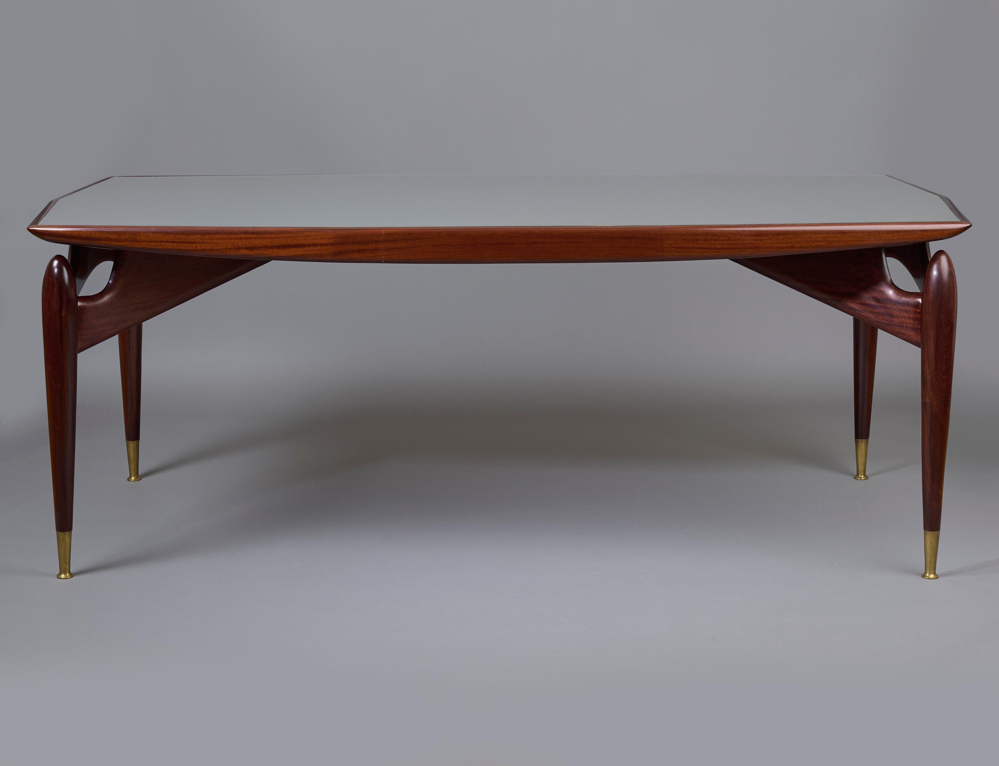 Giuseppe Scapinelli: Dining Table in Mahogany & Back-Painted Glass, Italy 1950's For Sale 3