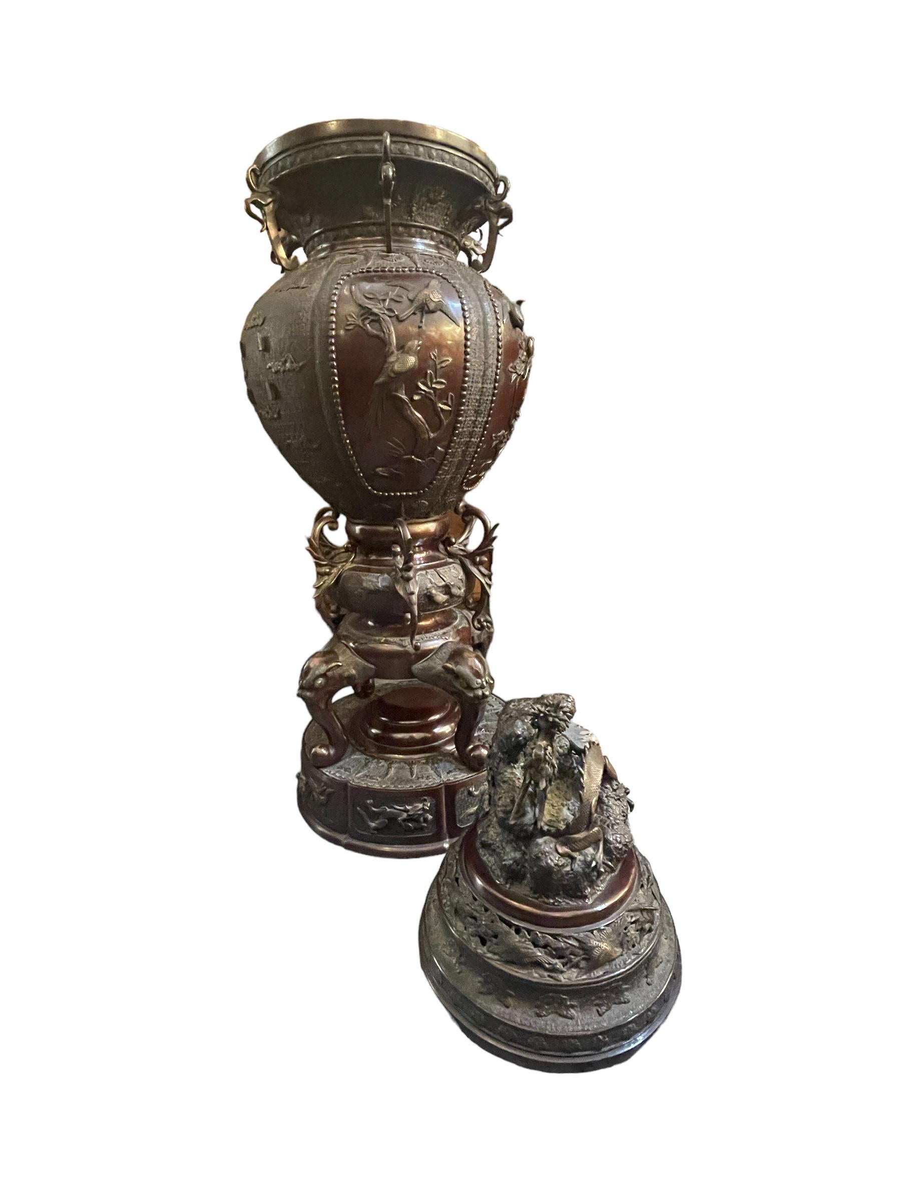19th Century Imposing Japanese censer, 19th century, patinated bronze. For Sale