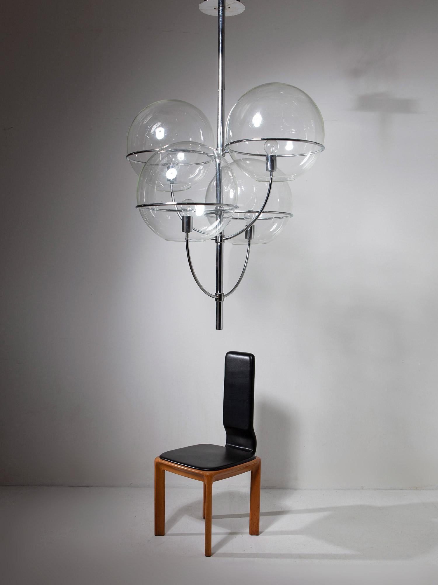 Imponente lampadario 