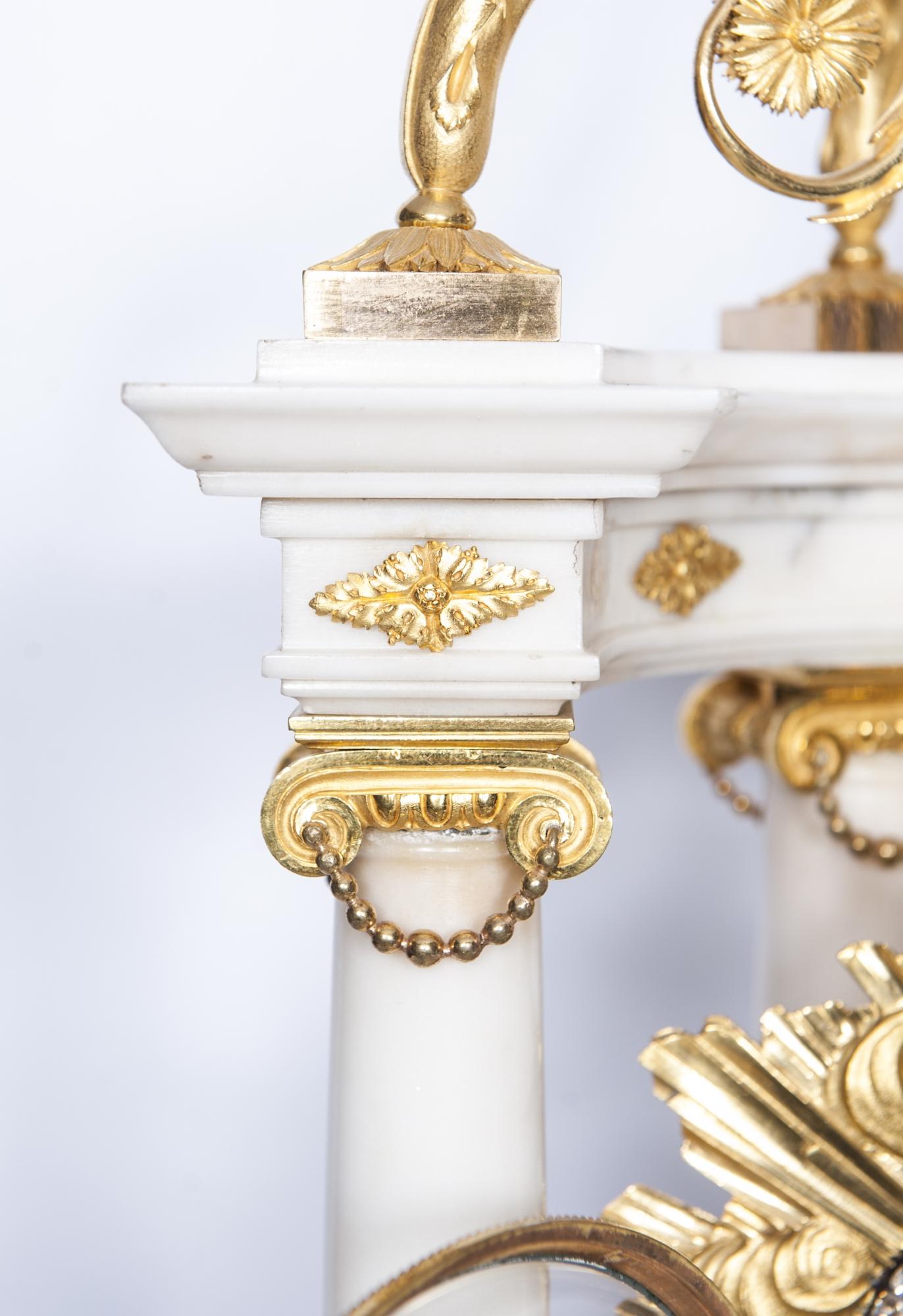 Doré Pendule de temple monumentale Louis XVI imposante par  Barbichon en vente