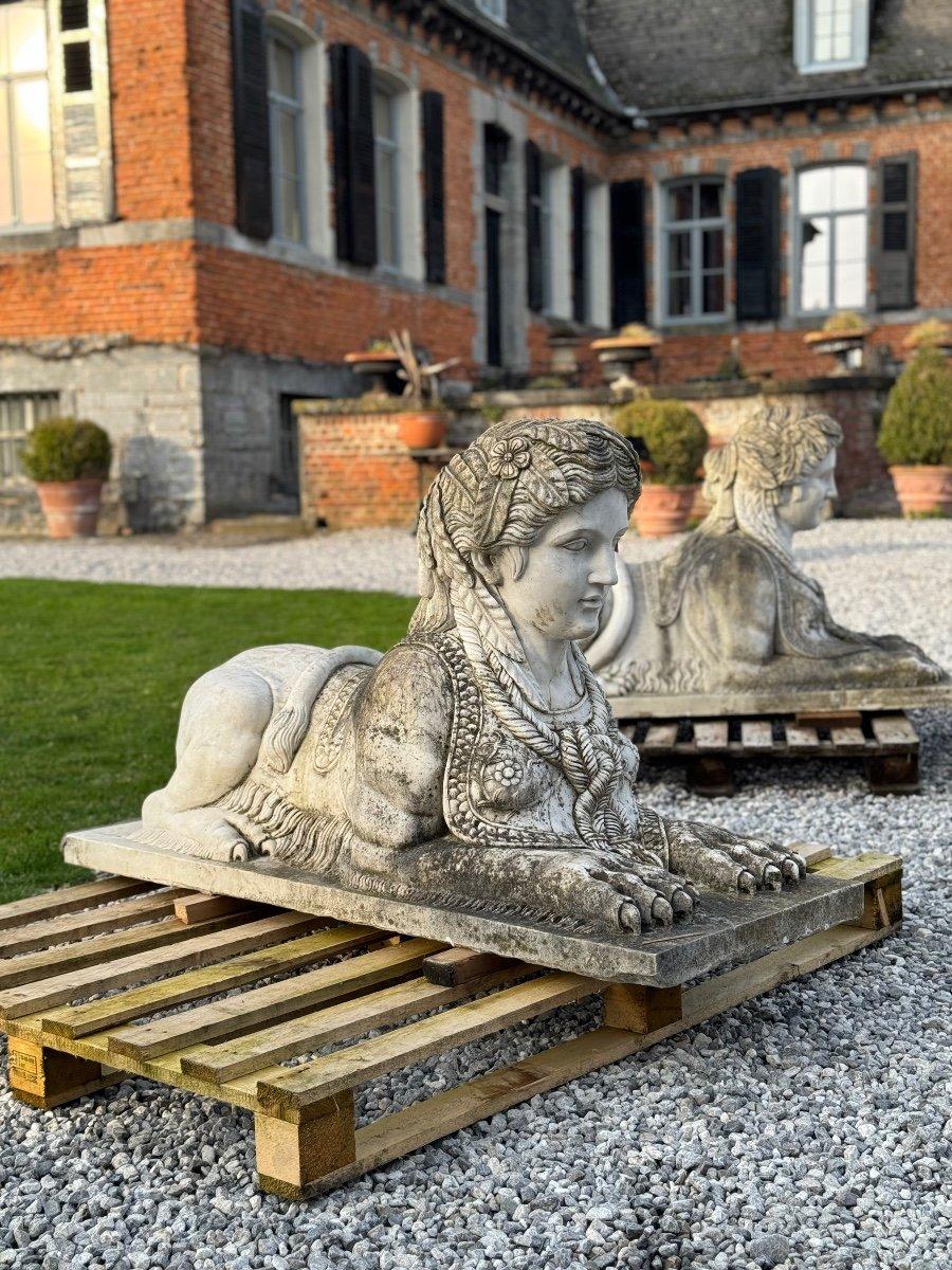 Imposing Pair Of Sphinxes In White Marble 20th Century In Good Condition For Sale In Honnelles, WHT