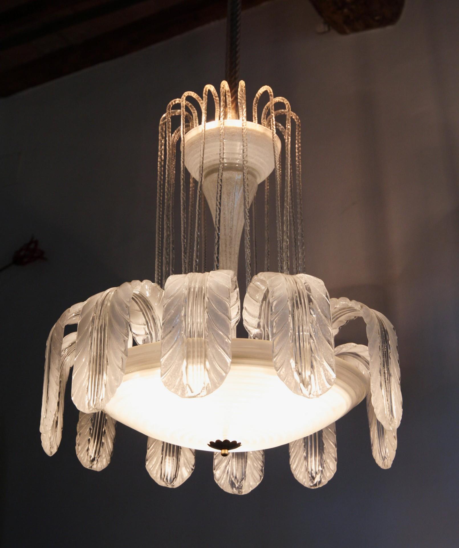 Imposing Rare Barovier Fountain Chandelier, White Puligoso, 1930s, Murano Deco For Sale 5