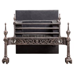 Grille de cheminée en acier imbriqué de style George II, 19ème siècle