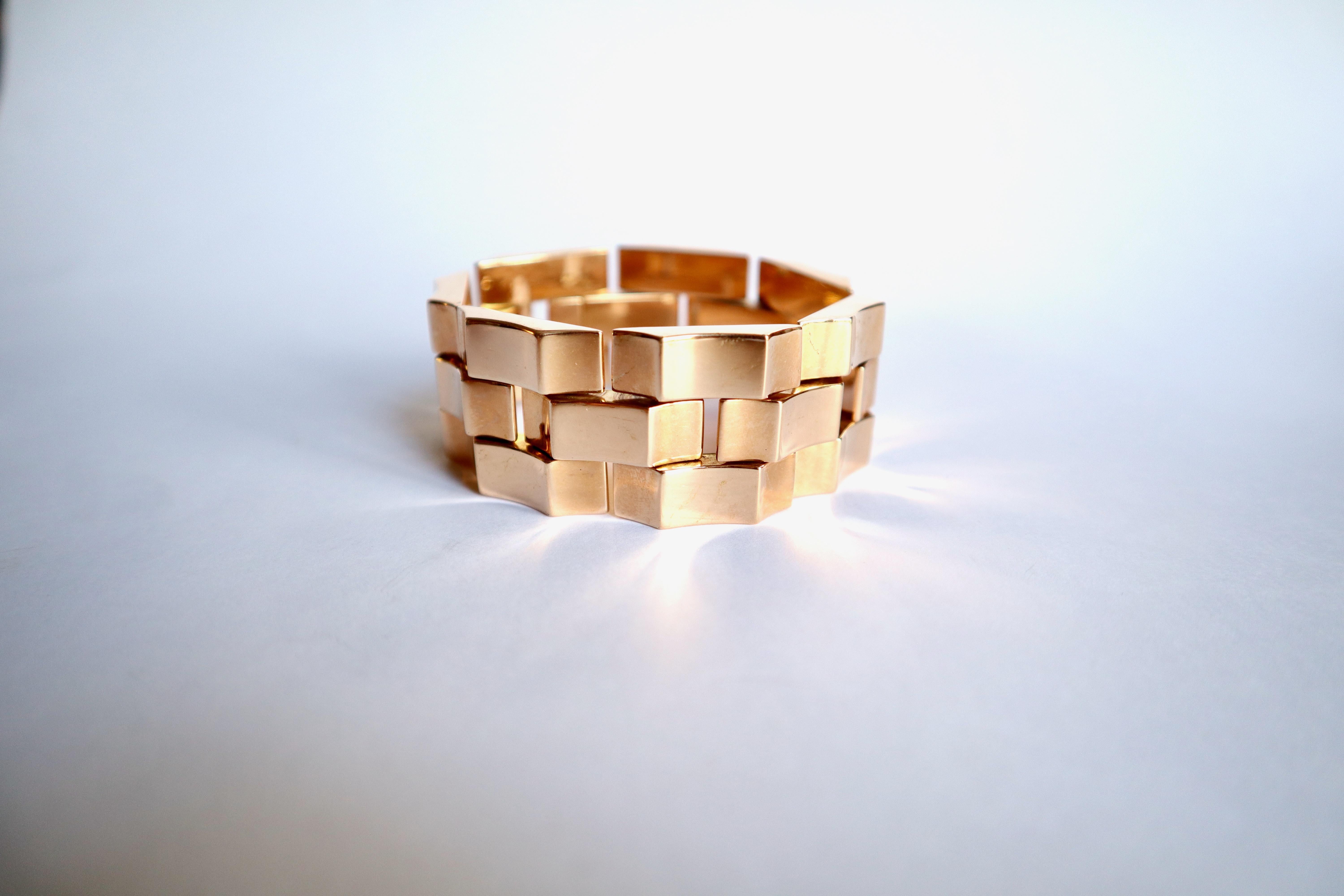 Imposant Bracelet Tank en or jaune 18 carats, circa 1940 en vente 1