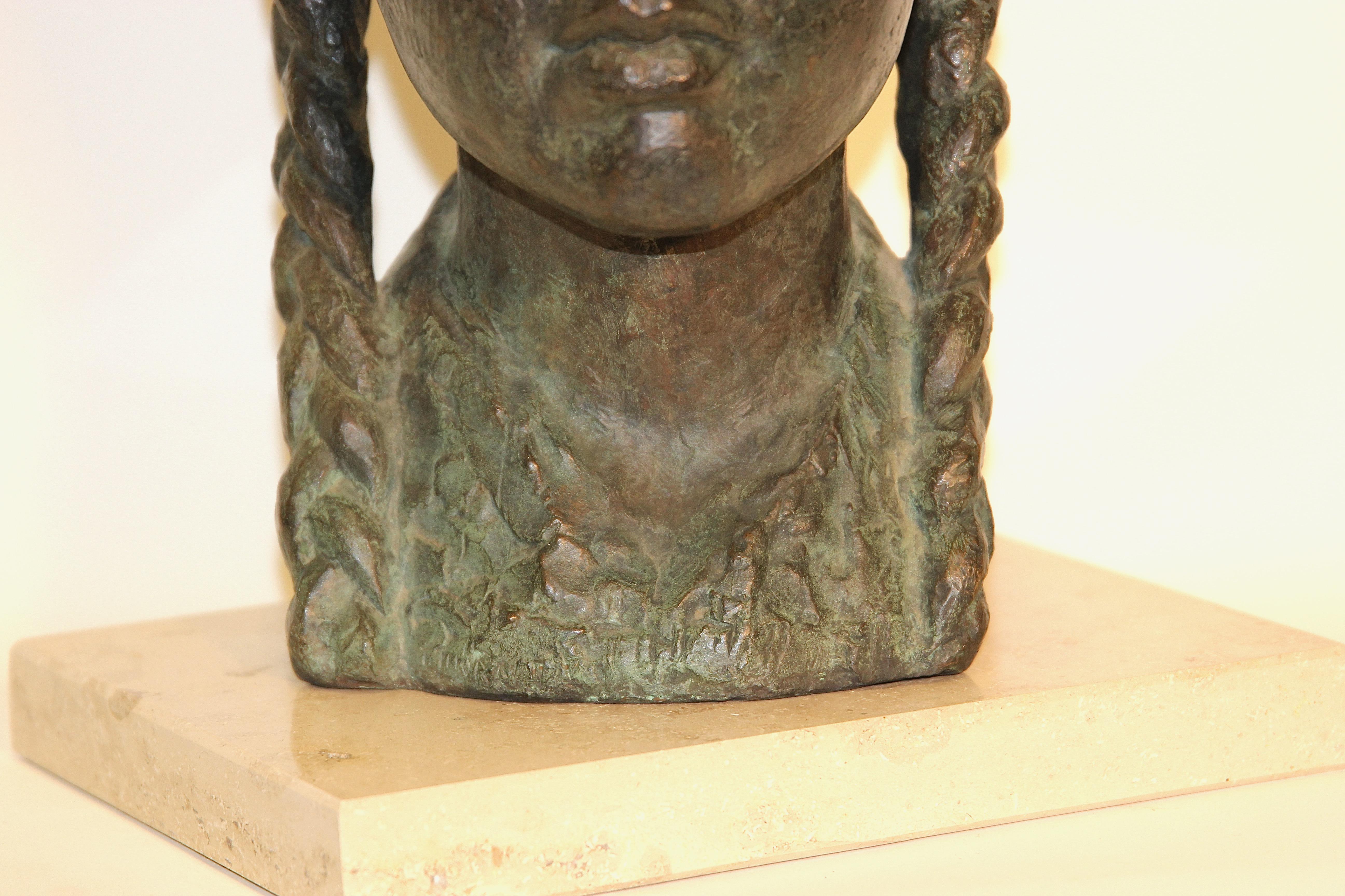 Impressionist Bronze Bust Sculpture of a Young Lady, on a Marble Base, Unsigned For Sale 1