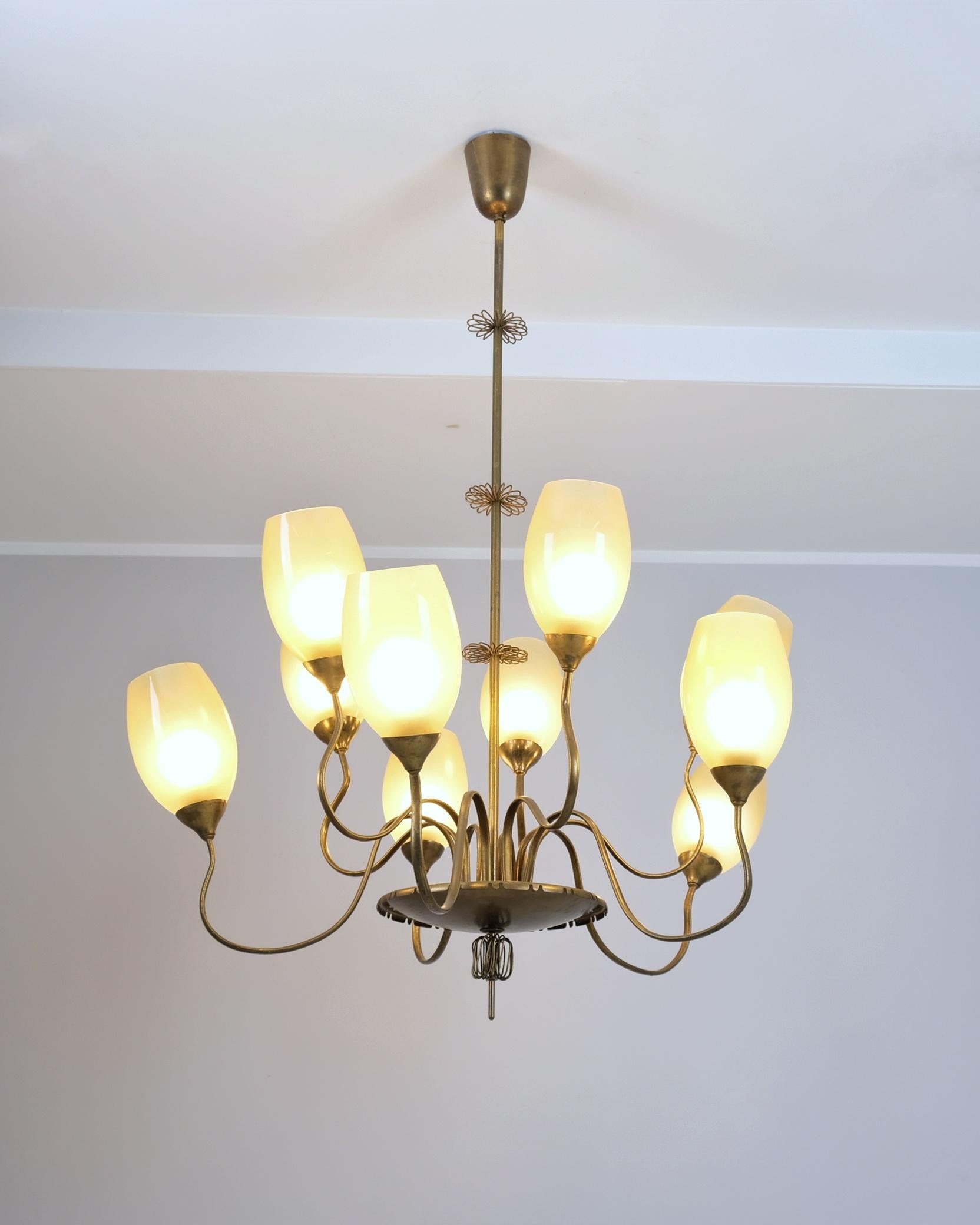 Impressionante lampadario a 10 bracci in ottone Paavo Tynell modello 9017, Taito 1950s in vendita 7