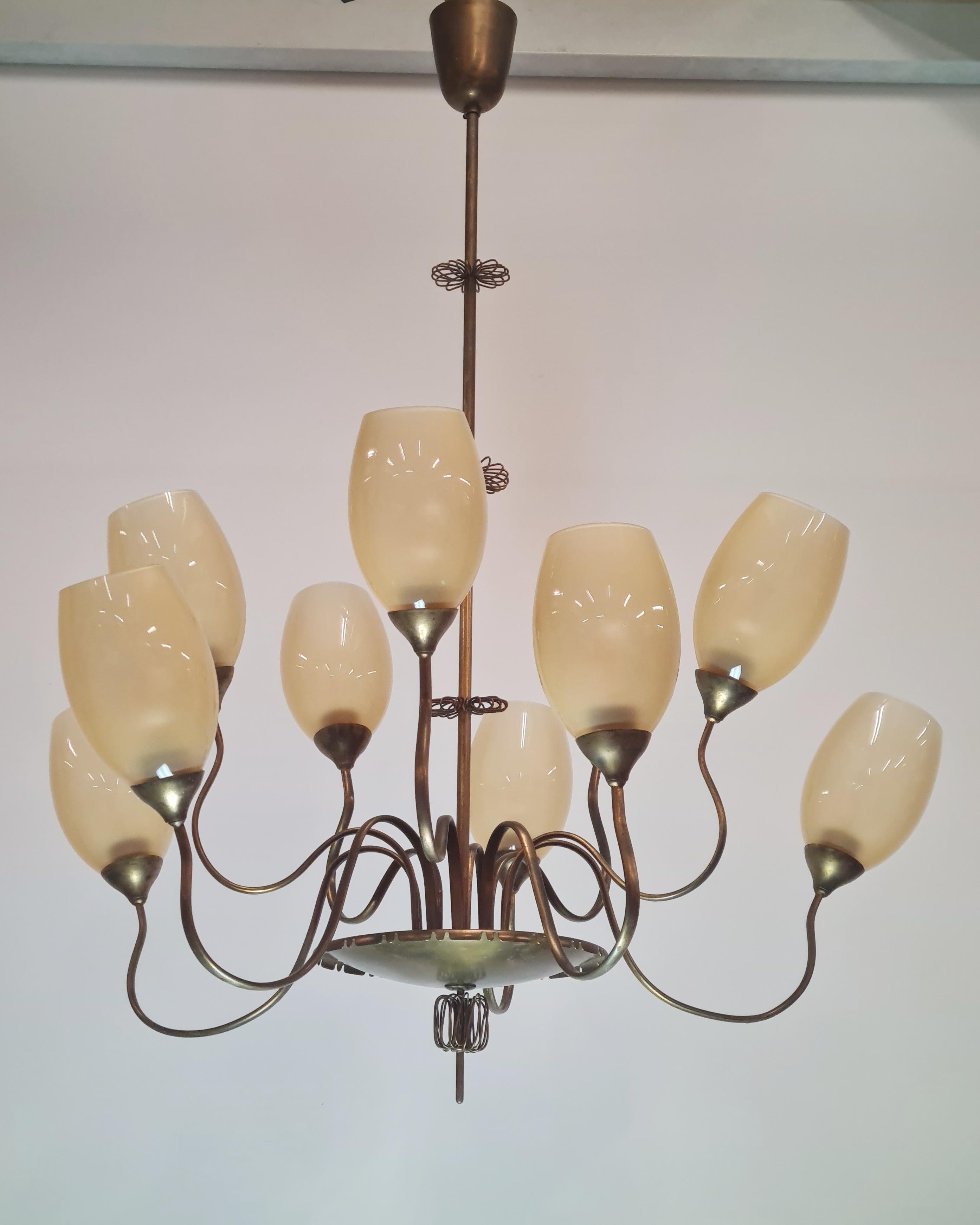 Impressionante lampadario a 10 bracci in ottone Paavo Tynell modello 9017, Taito 1950s in vendita 1