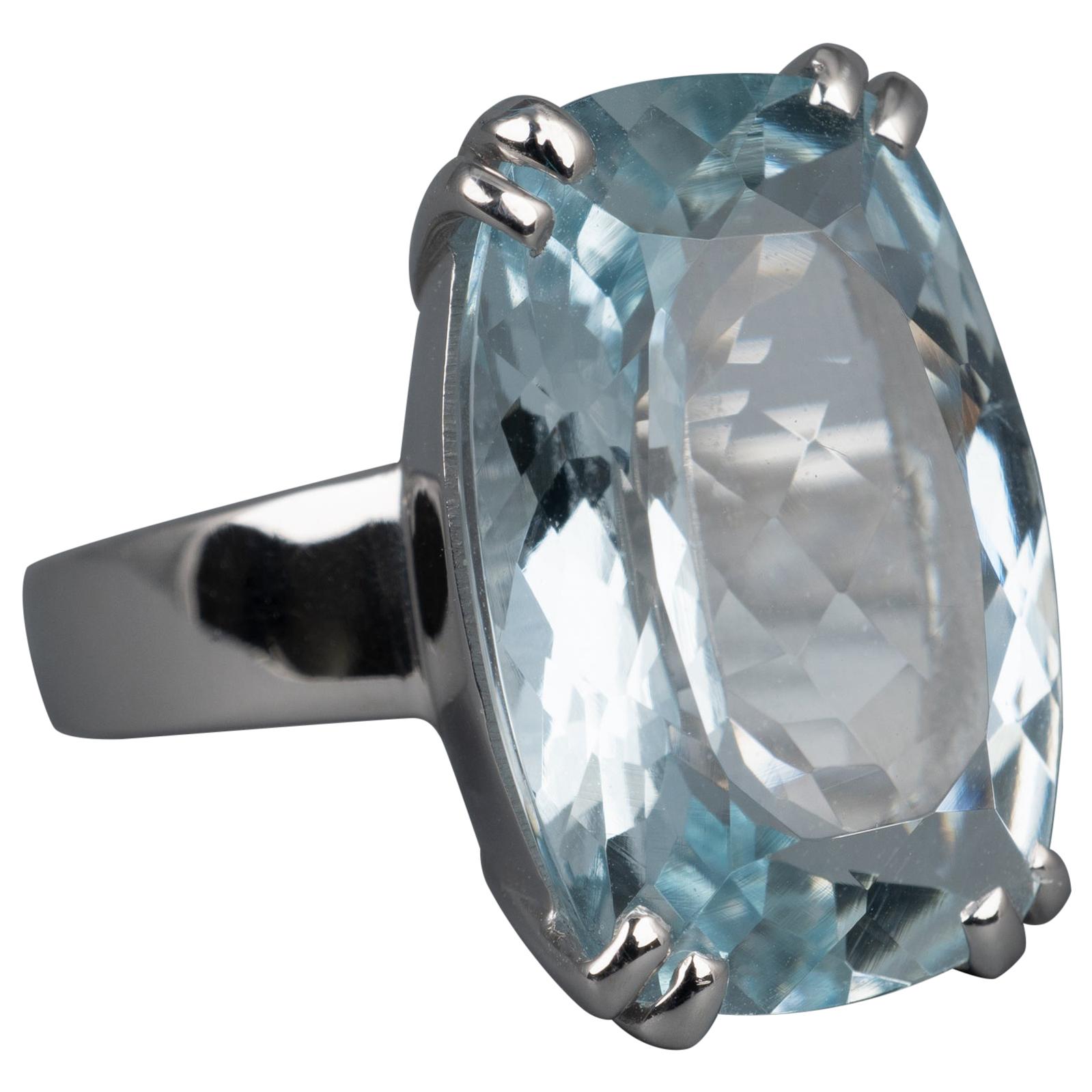 Aquamarine 10:00 Ct Solitaire Ring 18 Karat White Gold, Unique Statement Rings  For Sale