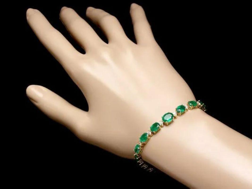 Mixed Cut Impressive 11.40 Carats Natural Emerald & Diamond 14K Solid Yellow Gold Bracelet For Sale