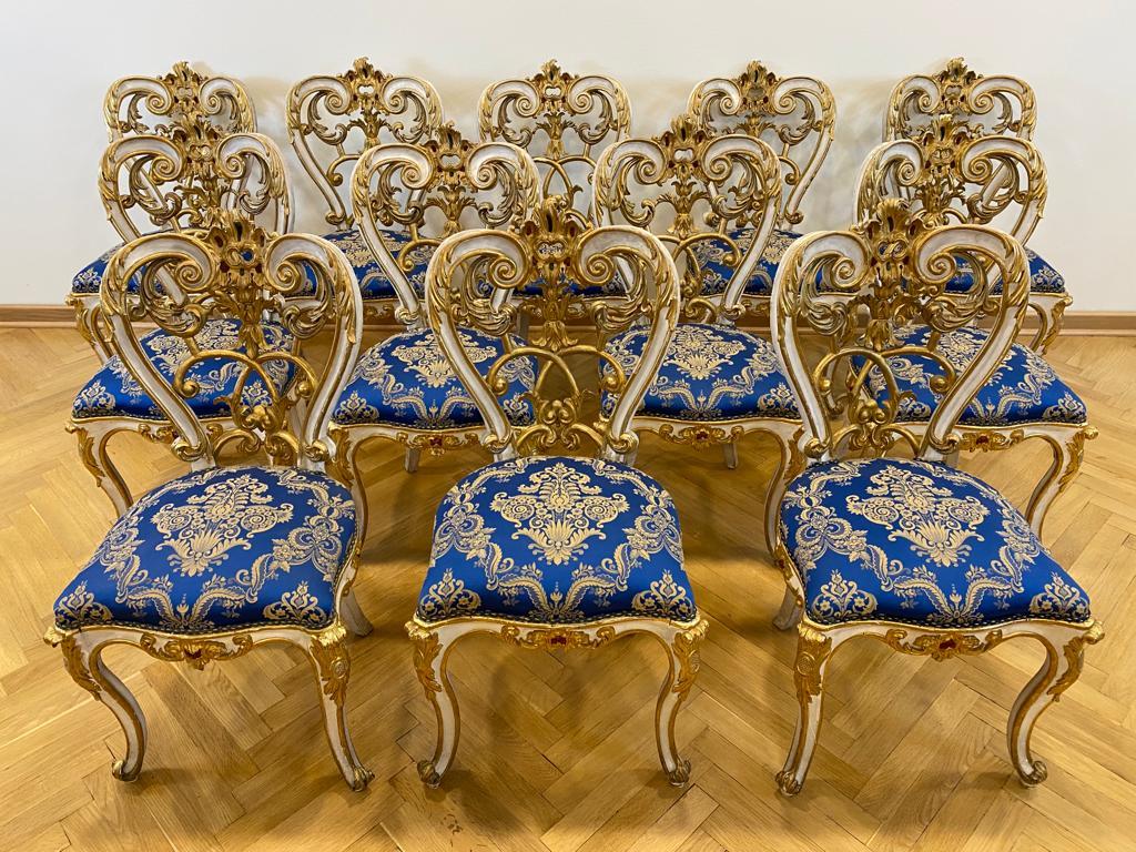 XIXe siècle 12 chaises impressionnantes de style Premier Empire Napoléon III début du 19ème siècle vendues chez Sotheby's en vente