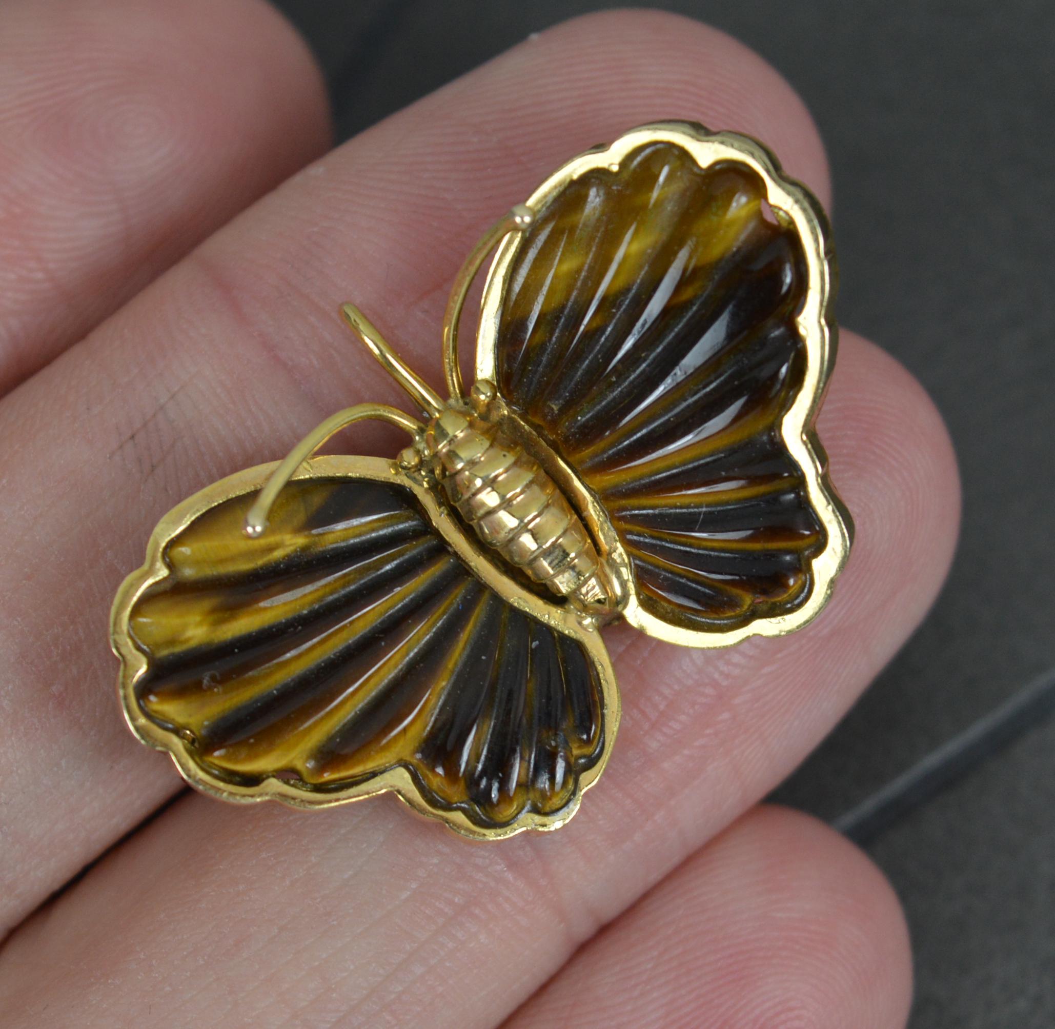 Women's Impressive 14 Carat Gold and Carved Tigers Eye Butterfly Pendant Brooch For Sale