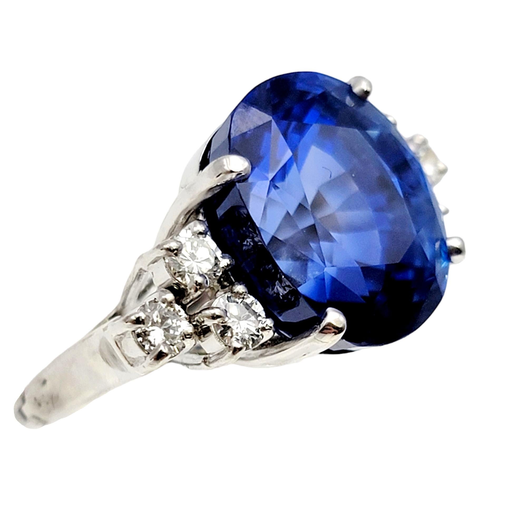Impressive 15.35 Carat Rare Untreated Oval Ceylon Sapphire and Diamond Ring For Sale 2