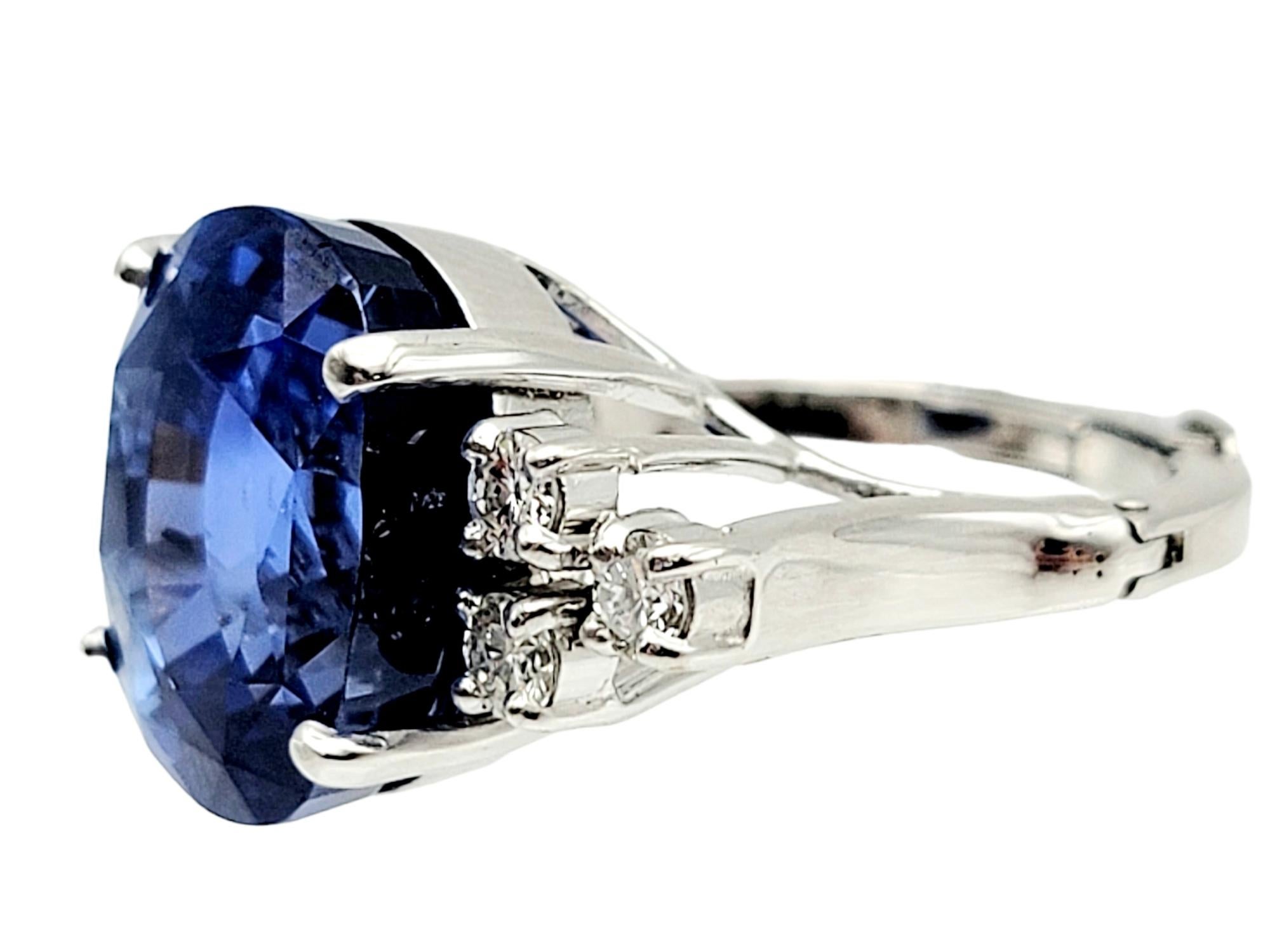 Impressive 15.35 Carat Rare Untreated Oval Ceylon Sapphire and Diamond Ring For Sale 3