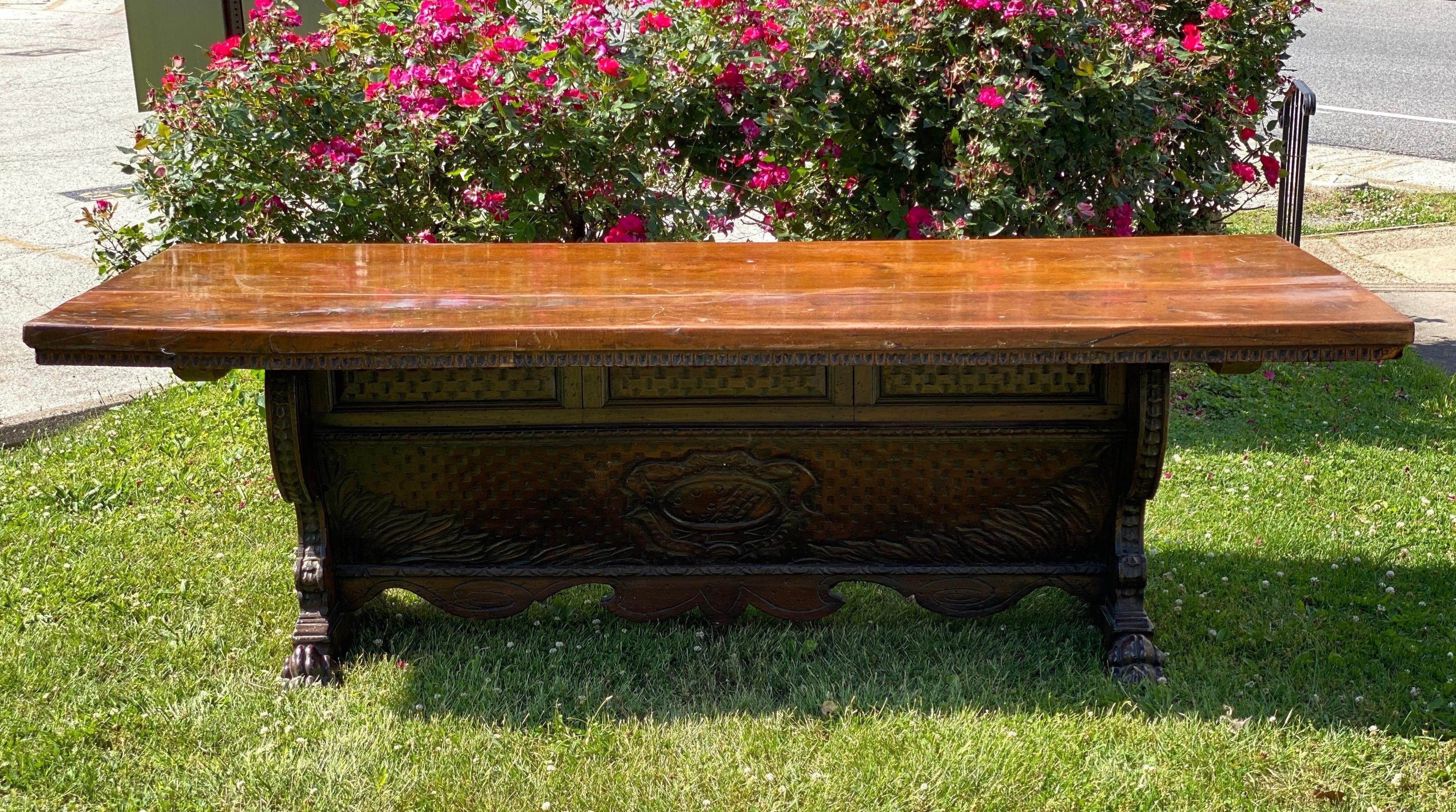 Impressive 17th Century Tuscan Baroque Walnut Dining Table In Good Condition For Sale In Charleston, SC