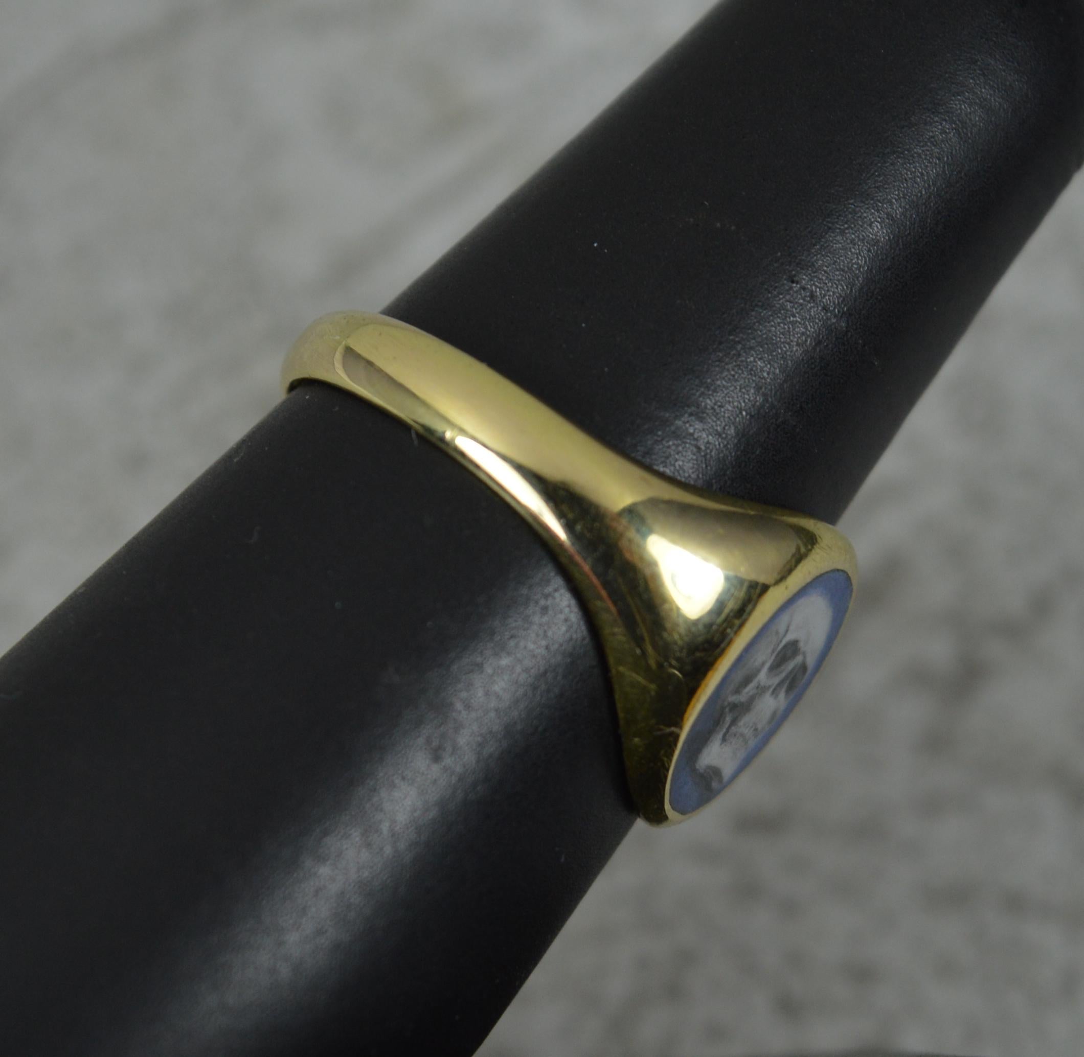 Impressive 18 Carat Gold and Enamel Skull Signet Ring For Sale 6