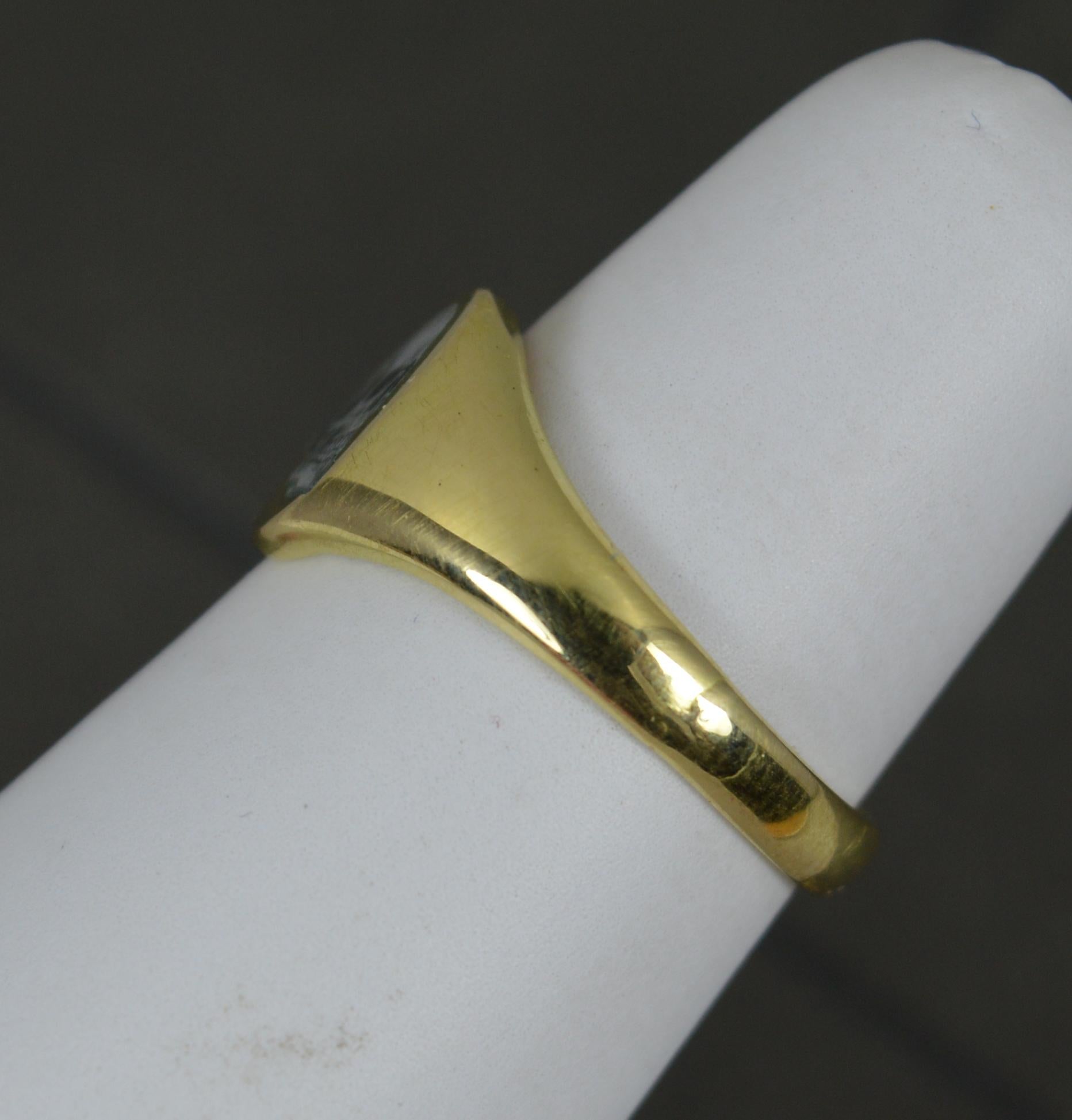 Impressive 18 Carat Gold and Enamel Skull Signet Ring For Sale 4