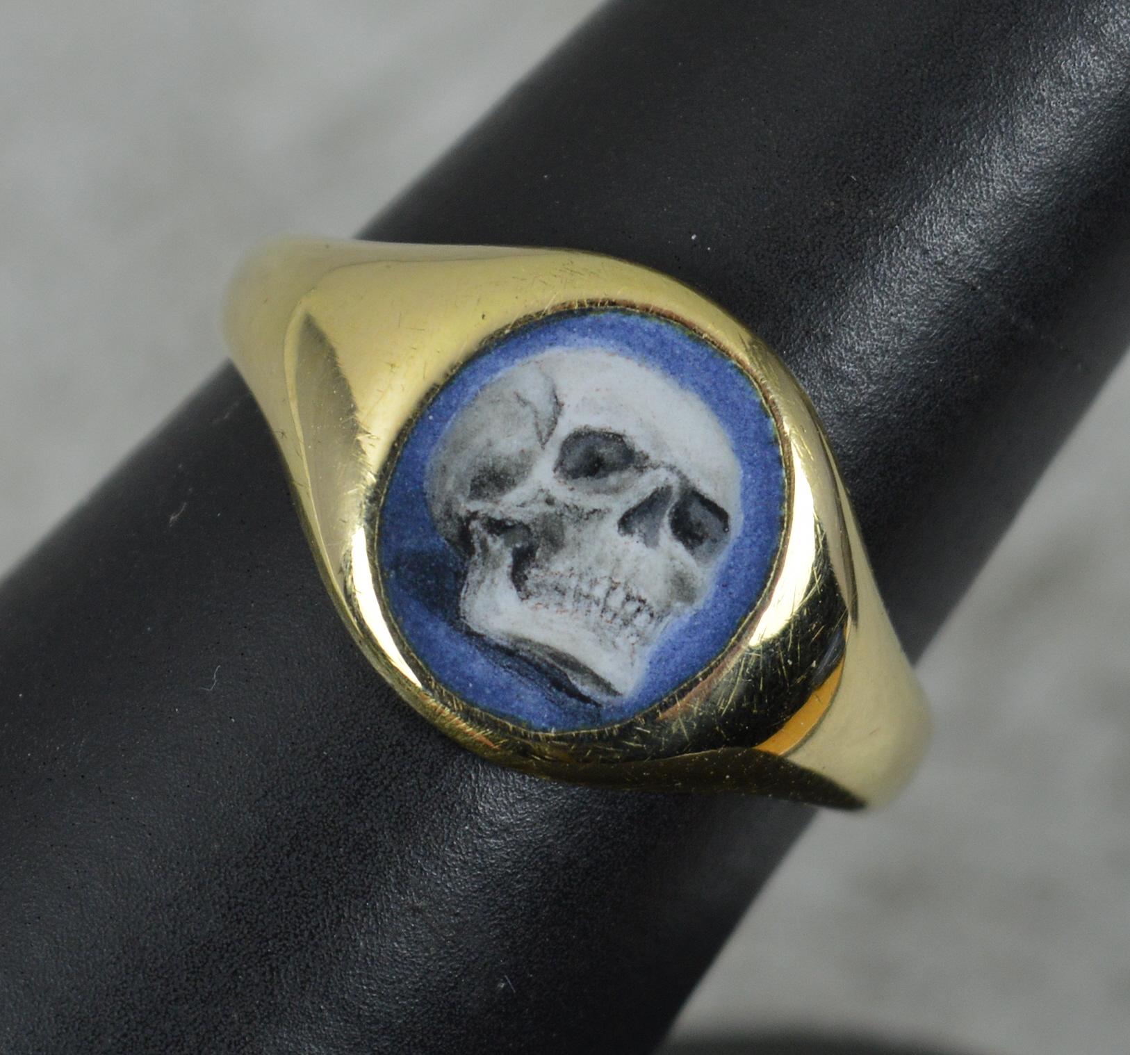 Impressive 18 Carat Gold and Enamel Skull Signet Ring For Sale 7