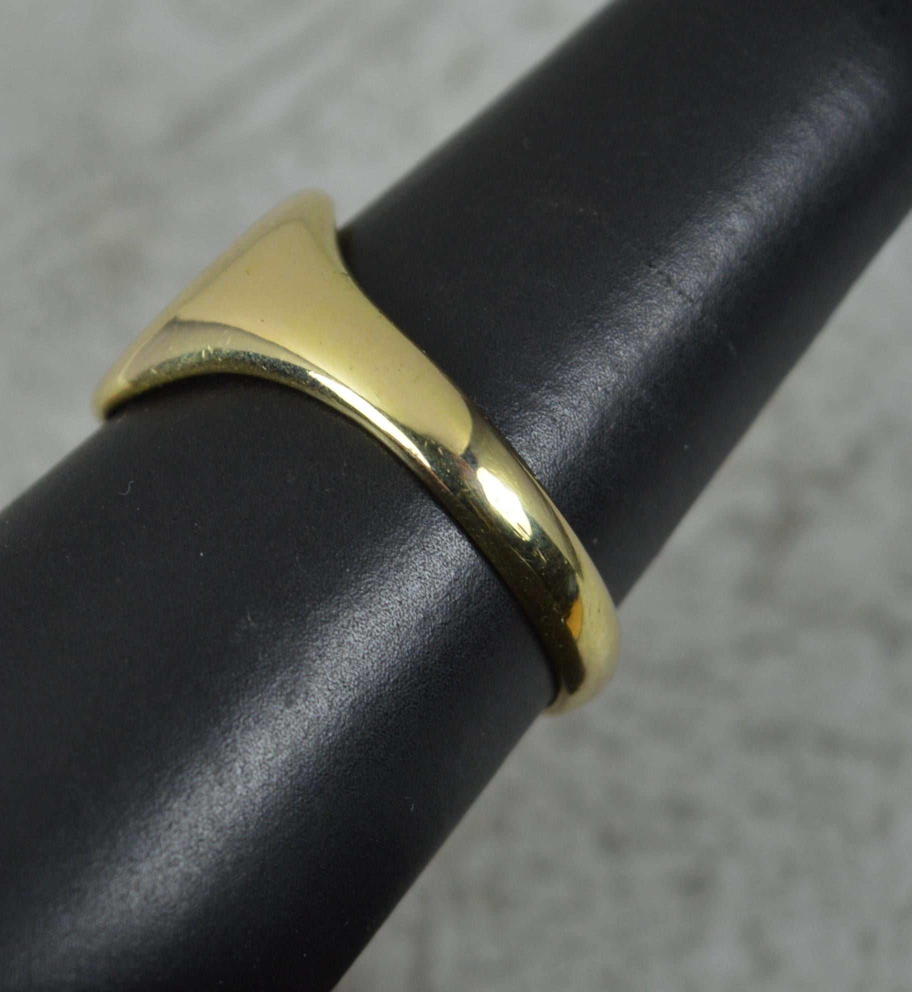 Impressive 18 Carat Gold and Enamel Skull Signet Ring For Sale 4