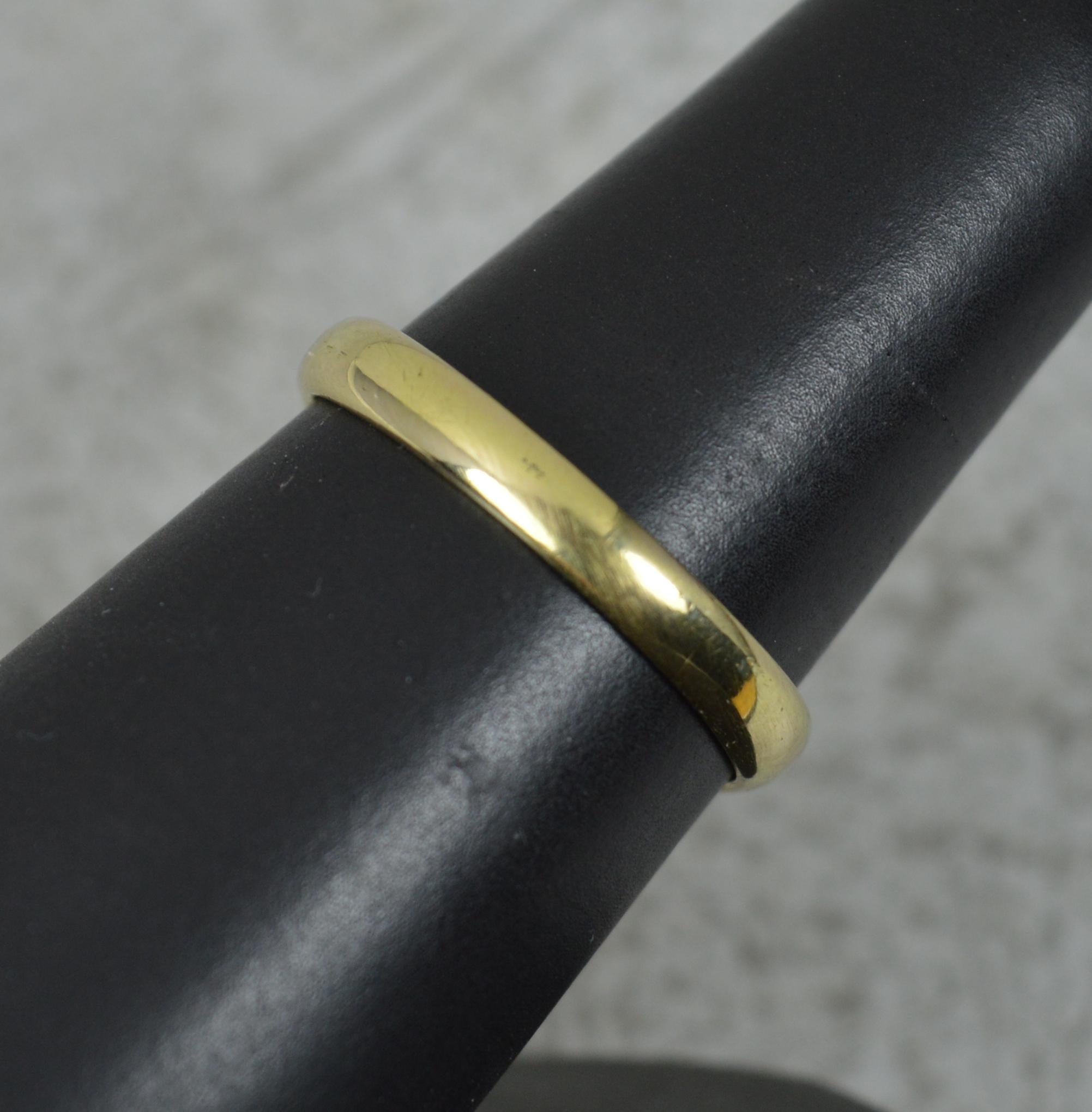 Impressive 18 Carat Gold and Enamel Skull Signet Ring For Sale 5