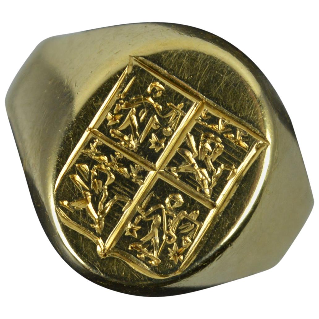 Impressive 18 Carat Gold Family Crest Intaglio Seal Signet Ring
