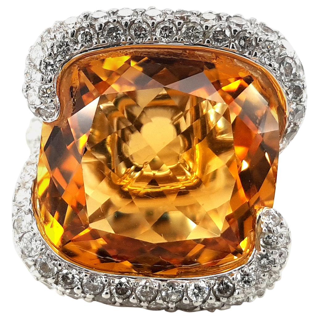 Impressive 18kt  White Gold Ring with 20ct Honey Citrine, 4ct Diamonds For Sale