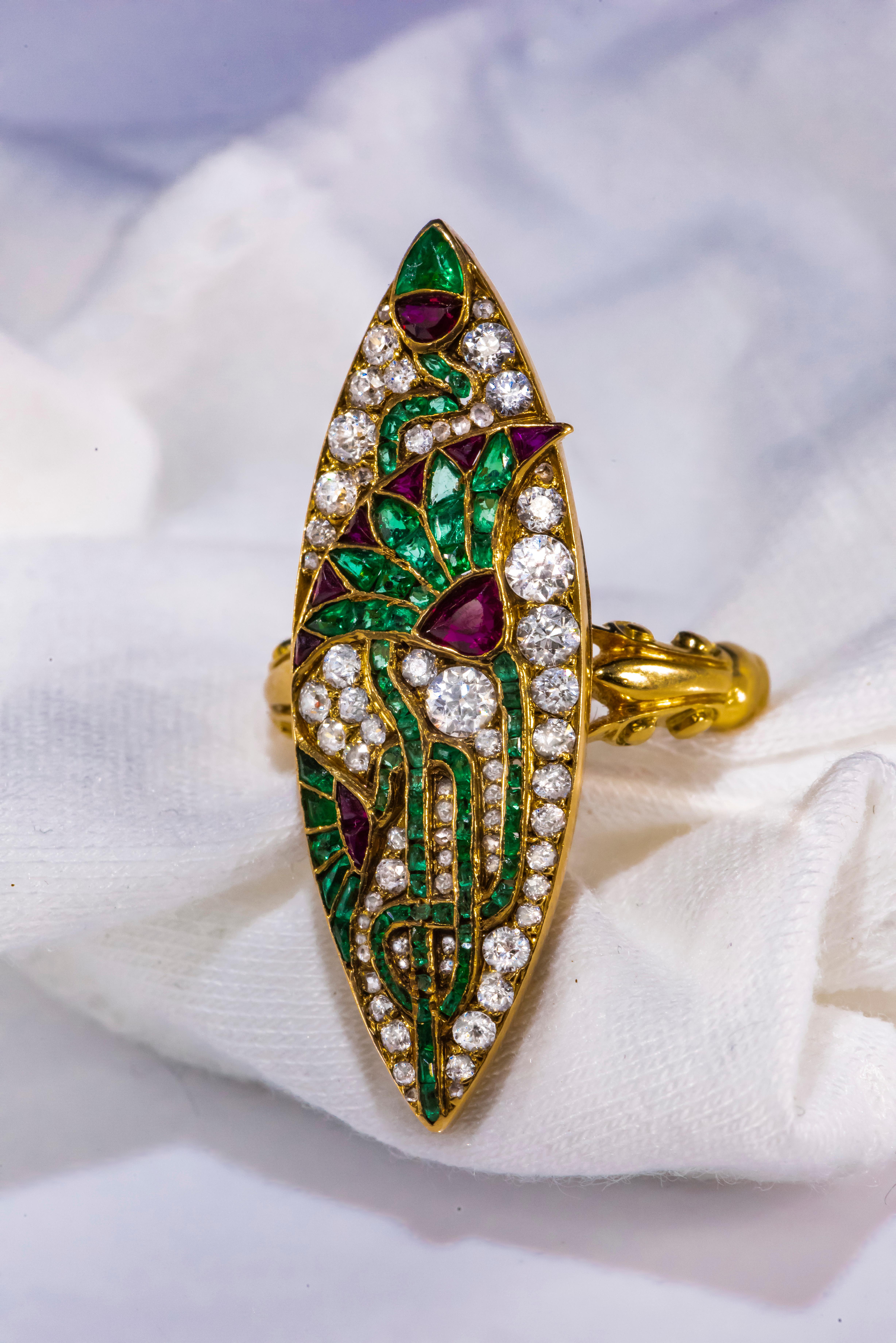 Impressive 1890s French Egyptian Revival Motif Ruby Emerald Diamond Lotus Ring For Sale 4
