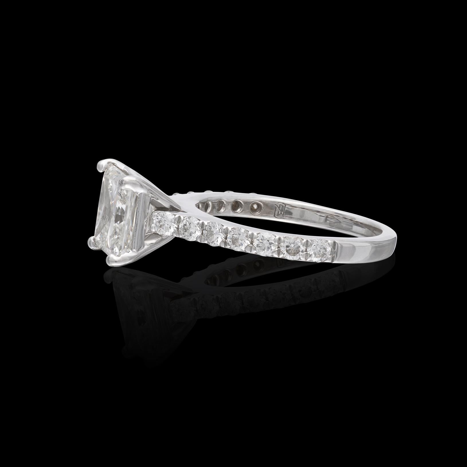 Donna Impressive 1.89ct GIA Princess Cut Diamond Ring in vendita