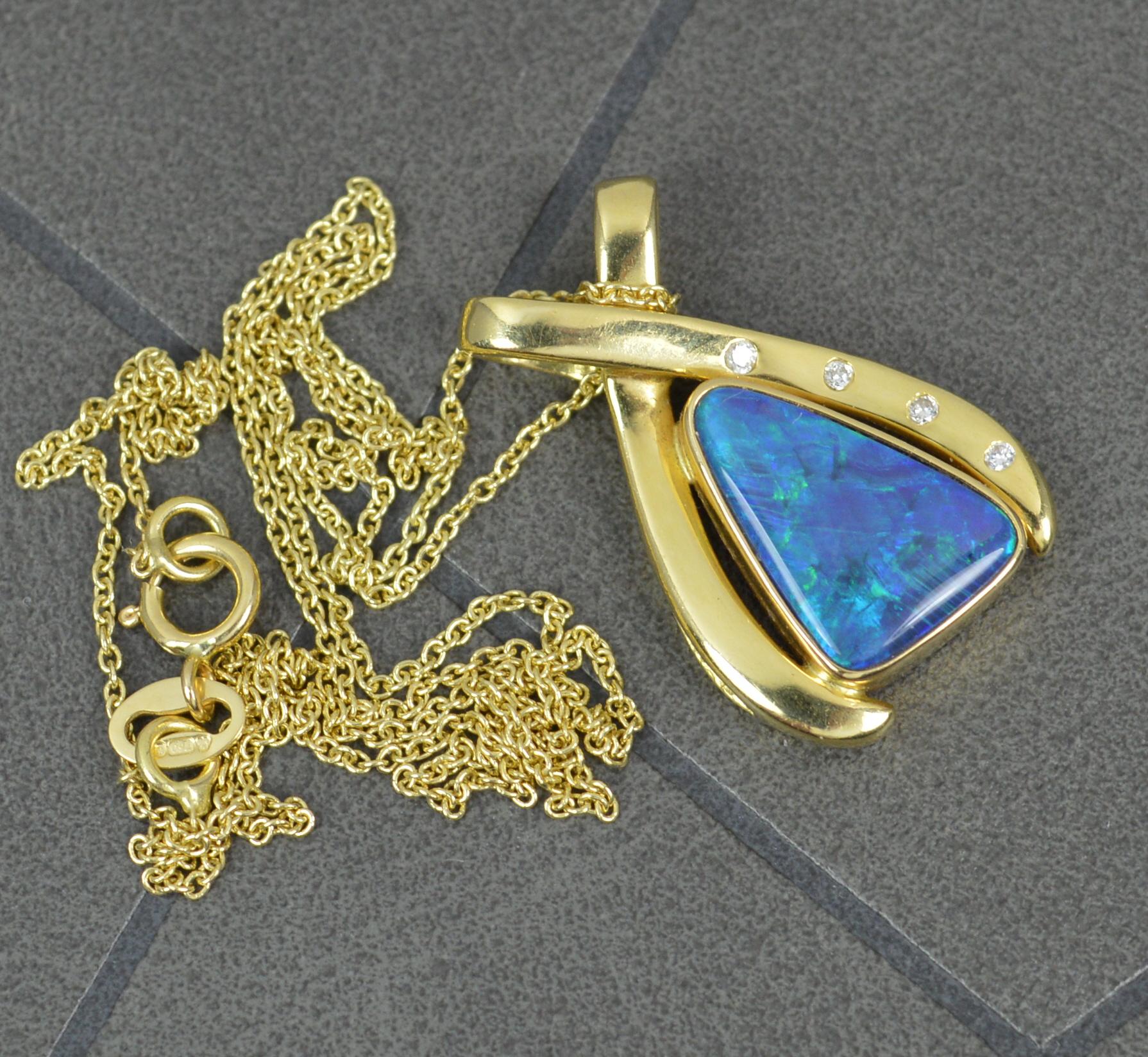 Impressive 18 Carat Gold Opal and Diamond Pendant and Chain For Sale 3
