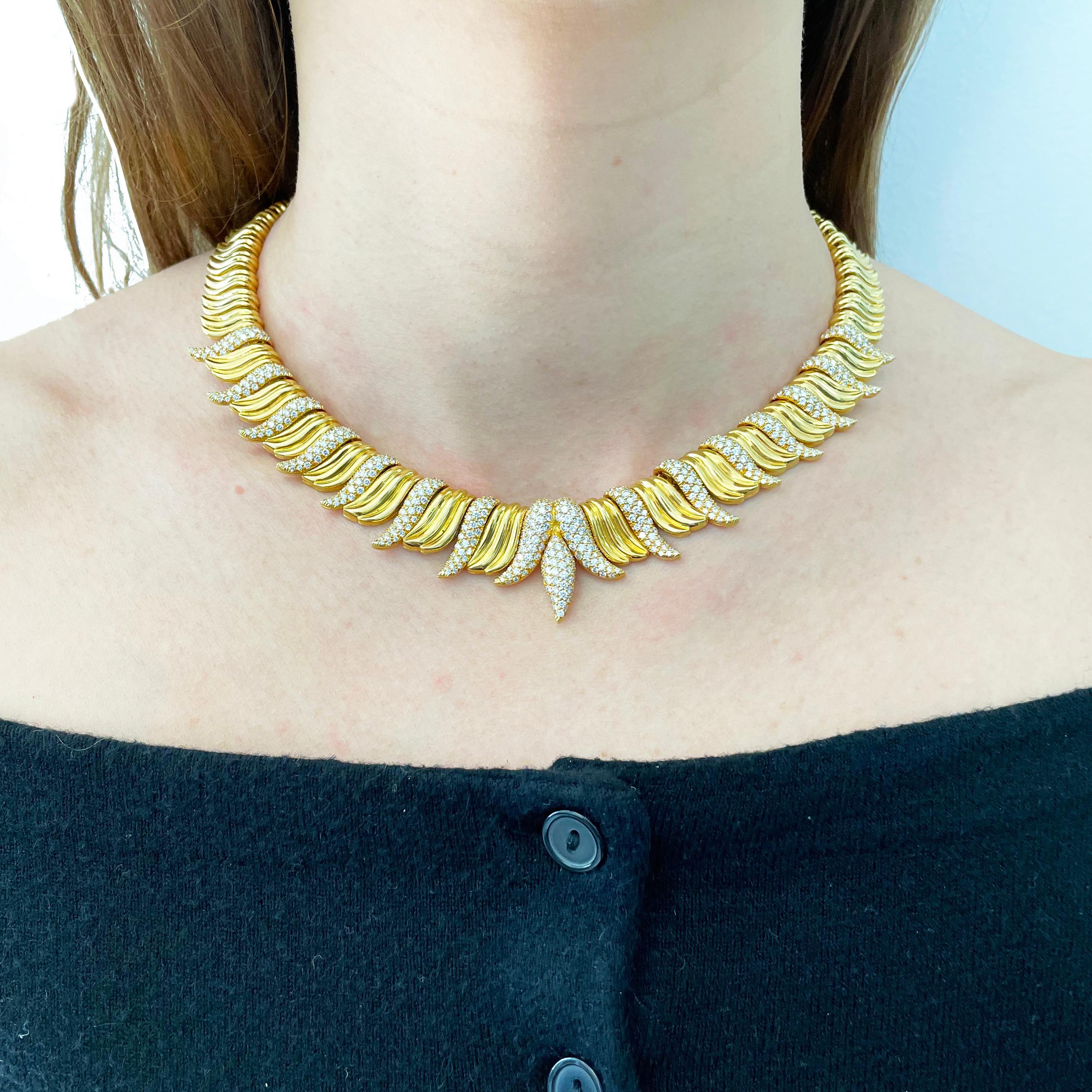 Artista Impressionante collana in oro 18k e diamanti in vendita