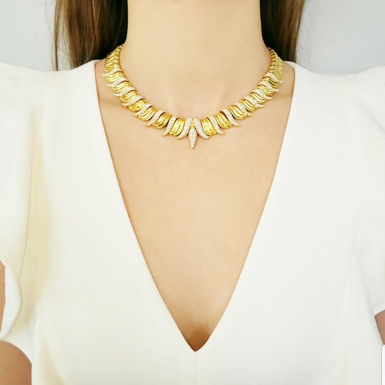 Impressionante collana in oro 18k e diamanti In condizioni ottime in vendita a New York, NY