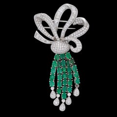 Impressive 18k White Gold Diamond & Emerald Brooch