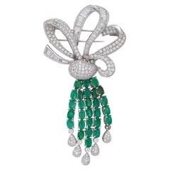 Impressive 18k White Gold Diamond & Emerald Brooch
