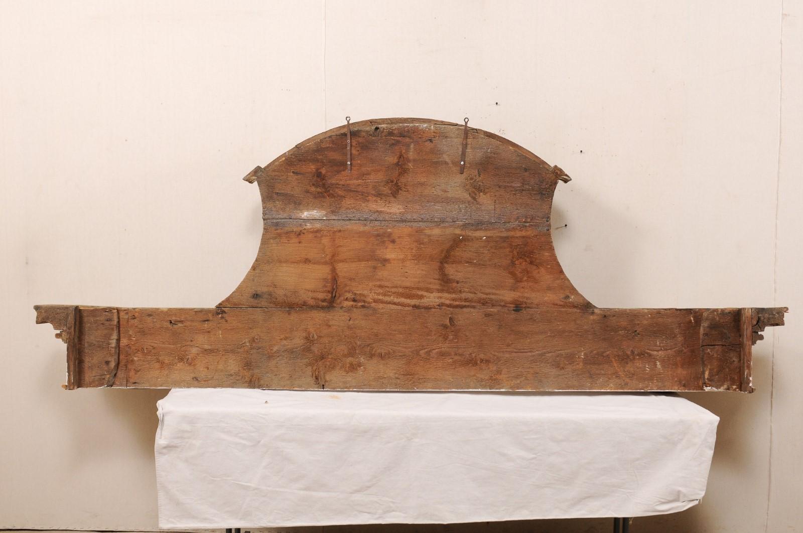 Impressive 18th Century Italian Carved, Gilded & Painted Wood Pediment Fragment For Sale 6