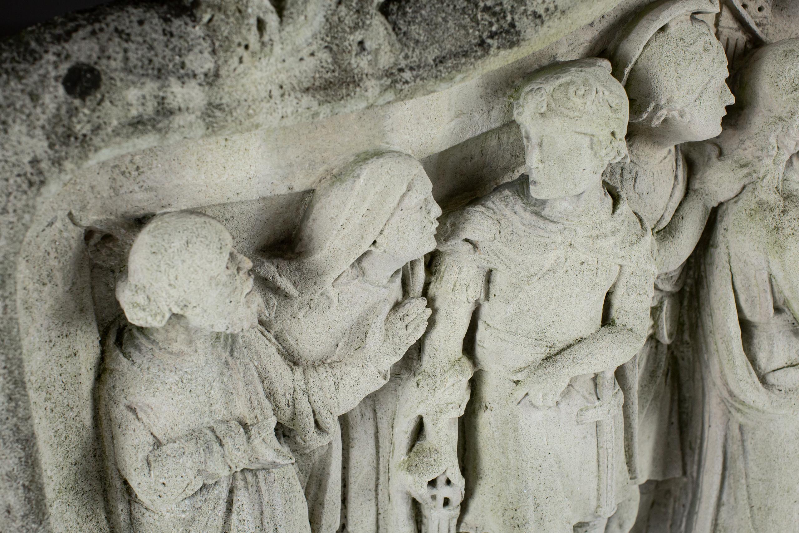 Calcaire Impressionnant relief en pierre sculptée du 18e siècle ou plus antérieur de la Condemnation en vente