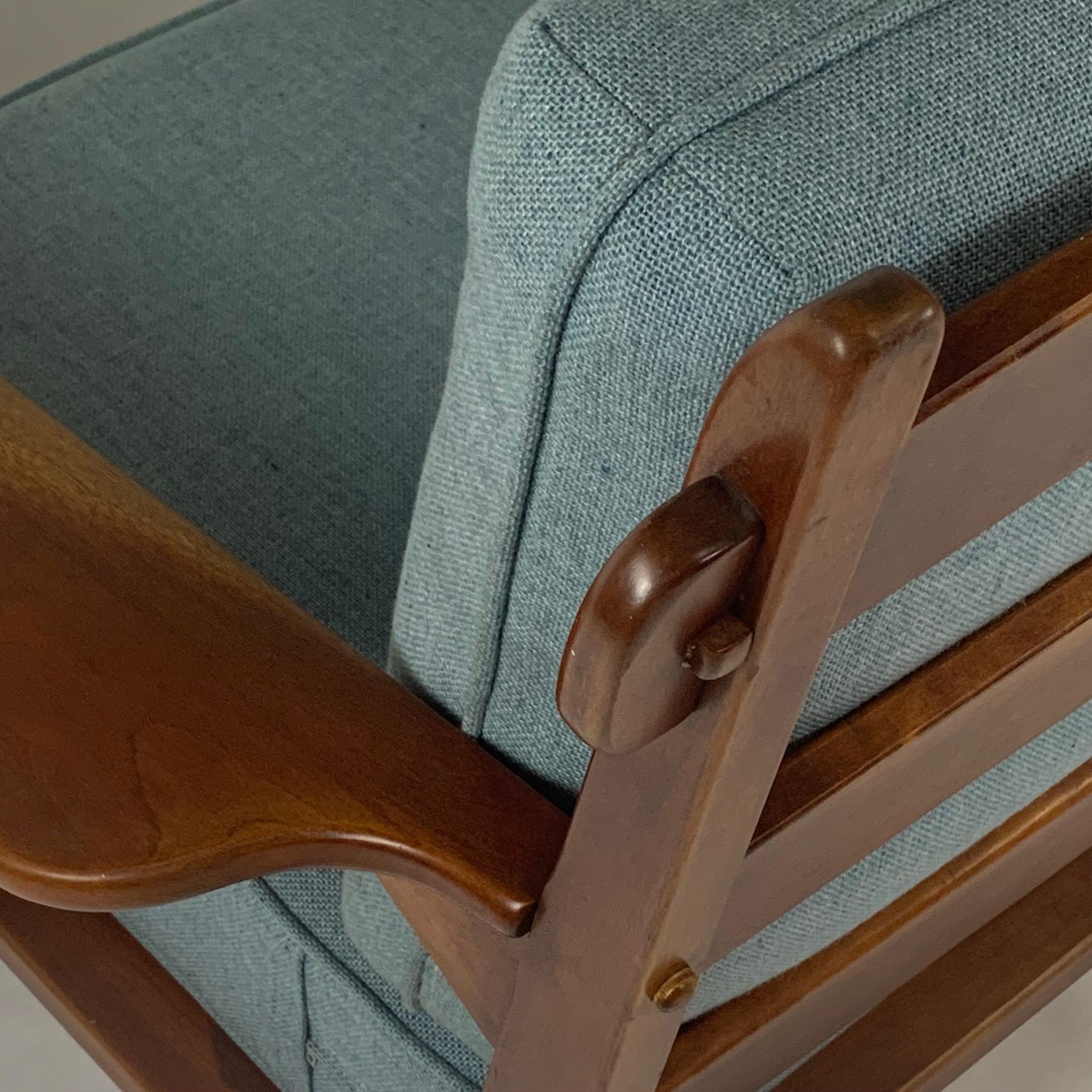 Impressive 1930s Cushman Maple Paddle Arm Sofa Designed by William DeVries 6
