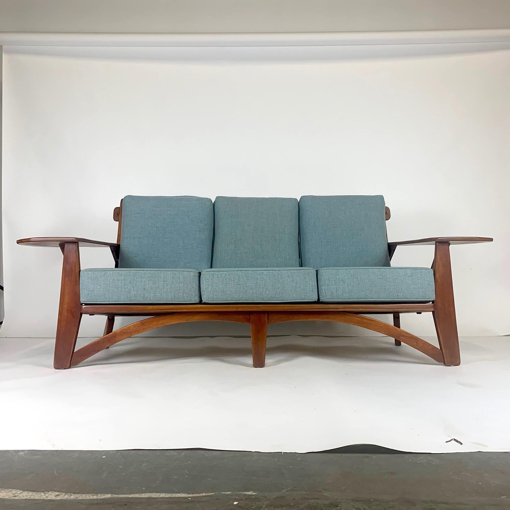 20th Century Impressive 1930s Cushman Maple Paddle Arm Sofa Designed by William DeVries