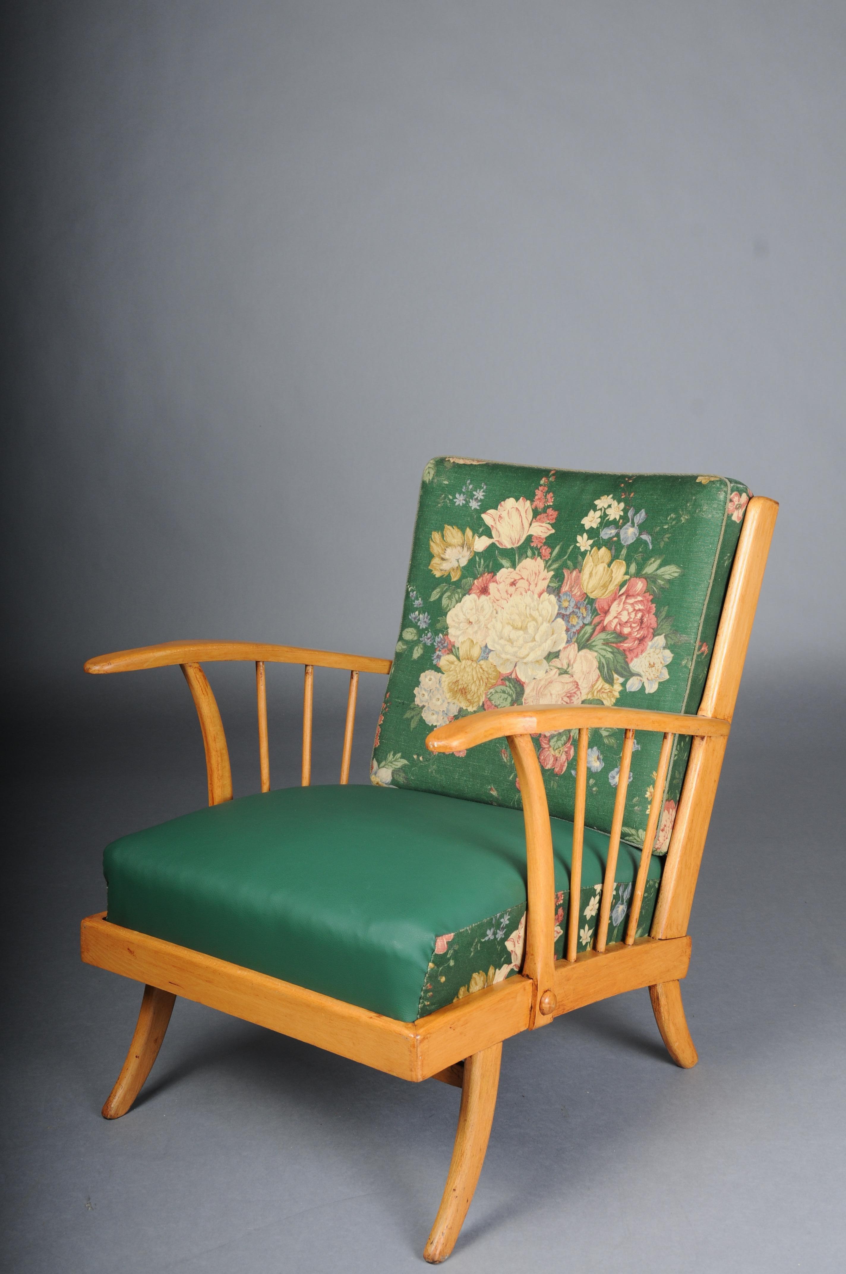 Fabric Impressive 1950s armchair/club chair/lounge chair Paolo Buffa, maple. For Sale